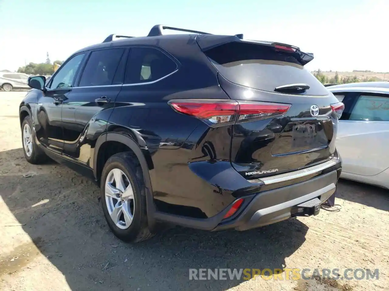 3 Photograph of a damaged car 5TDZARAH8LS001671 TOYOTA HIGHLANDER 2020