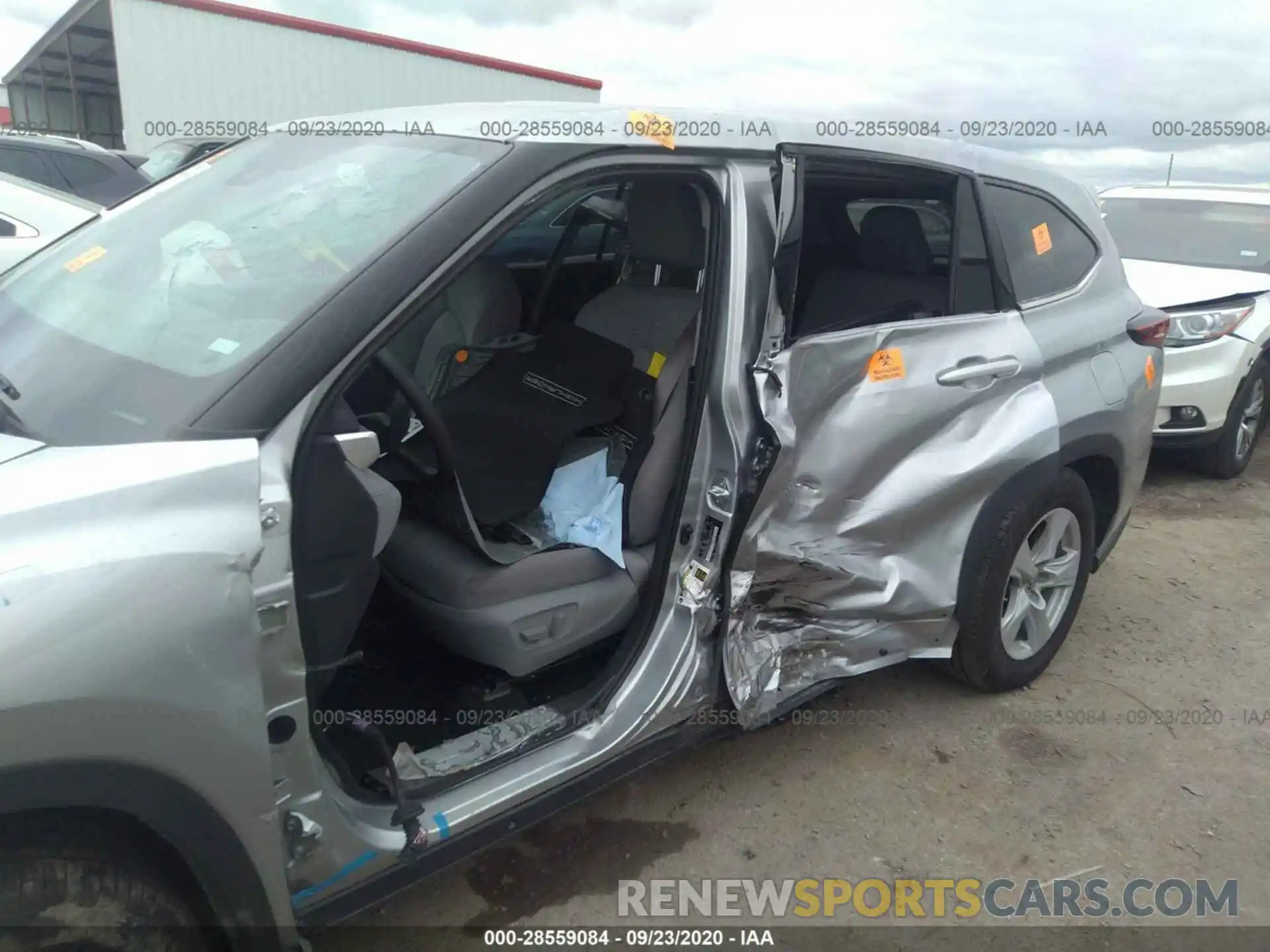 6 Photograph of a damaged car 5TDZZRAH0LS001429 TOYOTA HIGHLANDER 2020