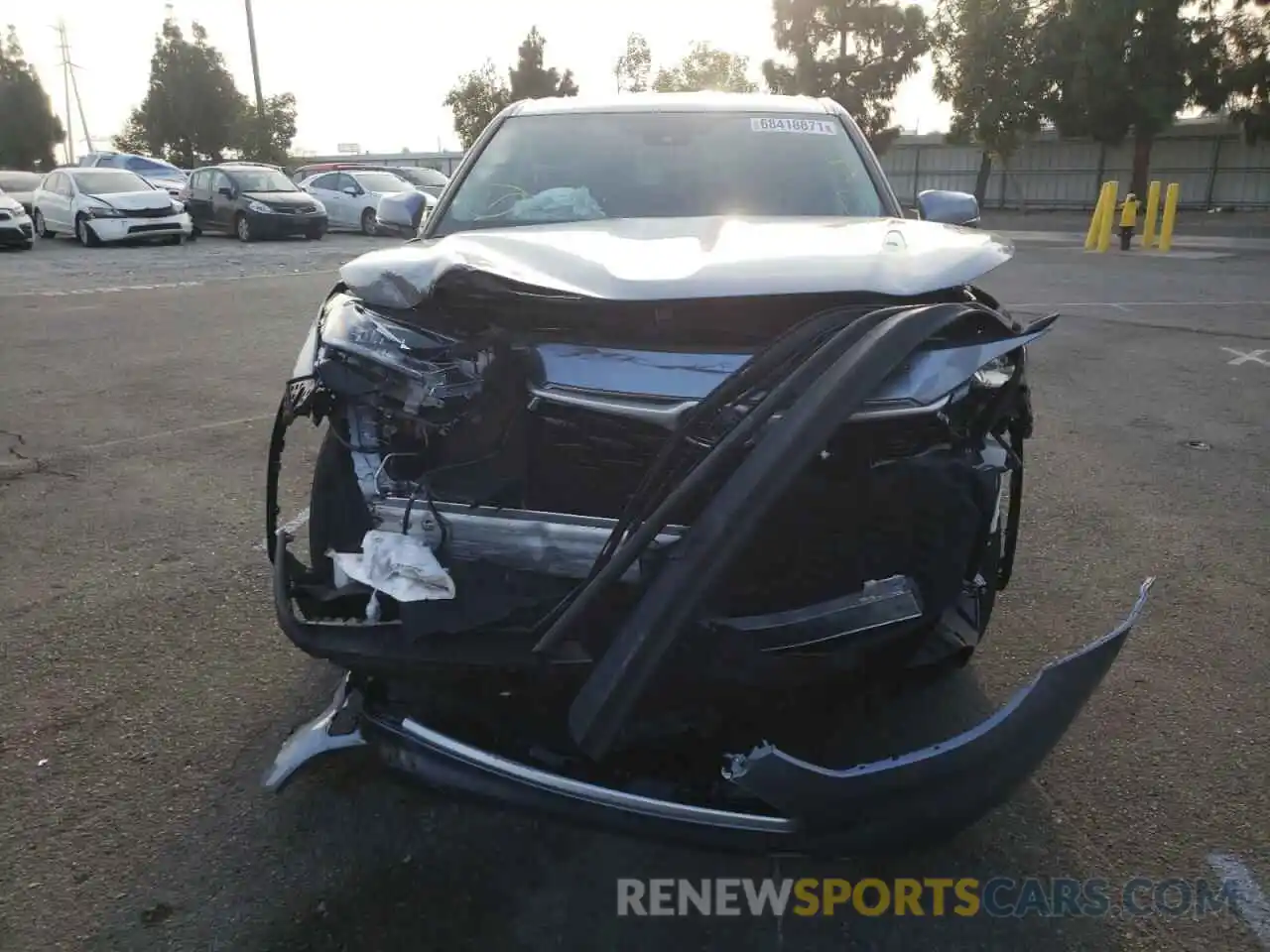 9 Photograph of a damaged car 5TDZZRAH1LS008289 TOYOTA HIGHLANDER 2020