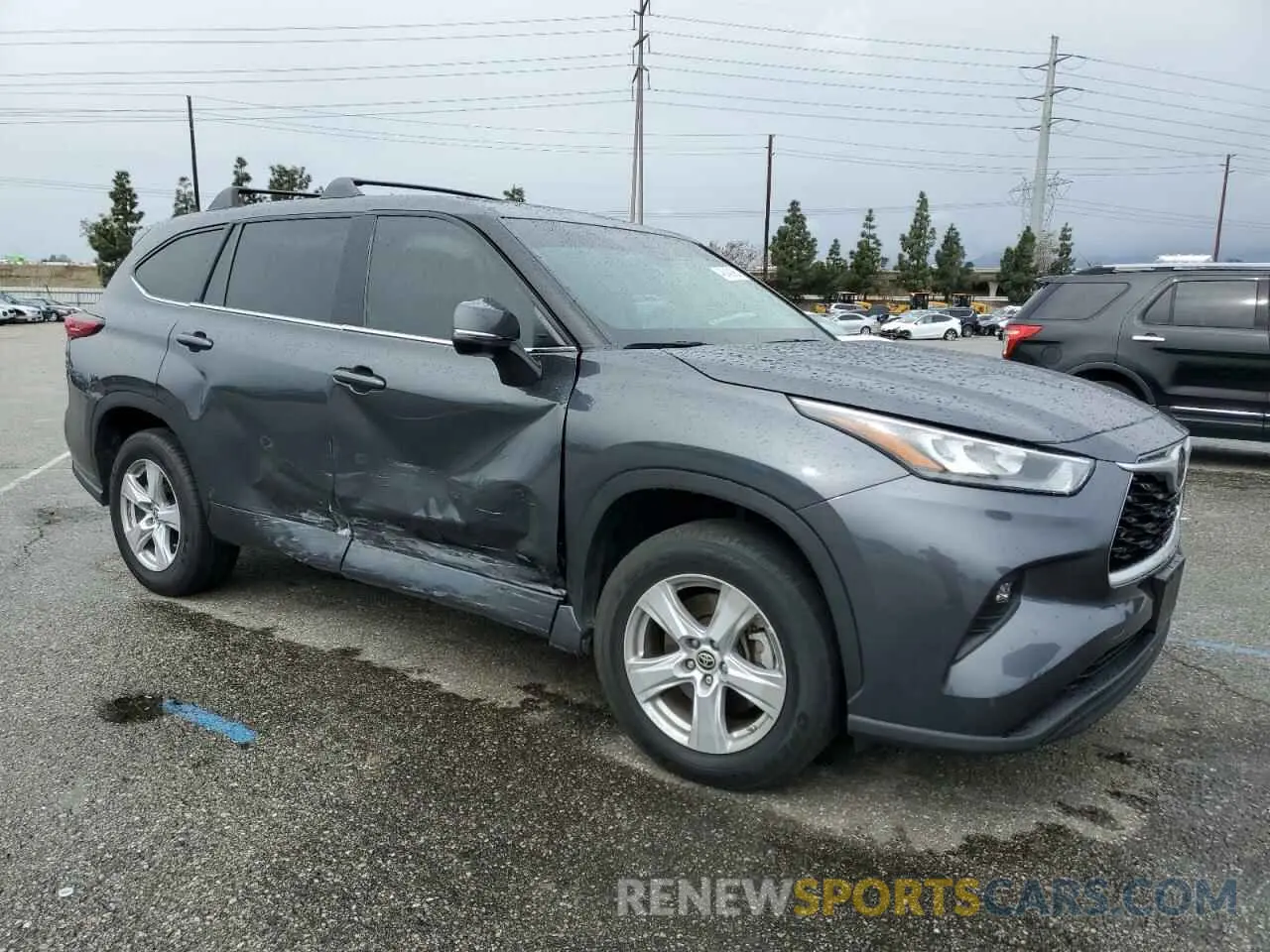 4 Photograph of a damaged car 5TDZZRAH1LS012259 TOYOTA HIGHLANDER 2020