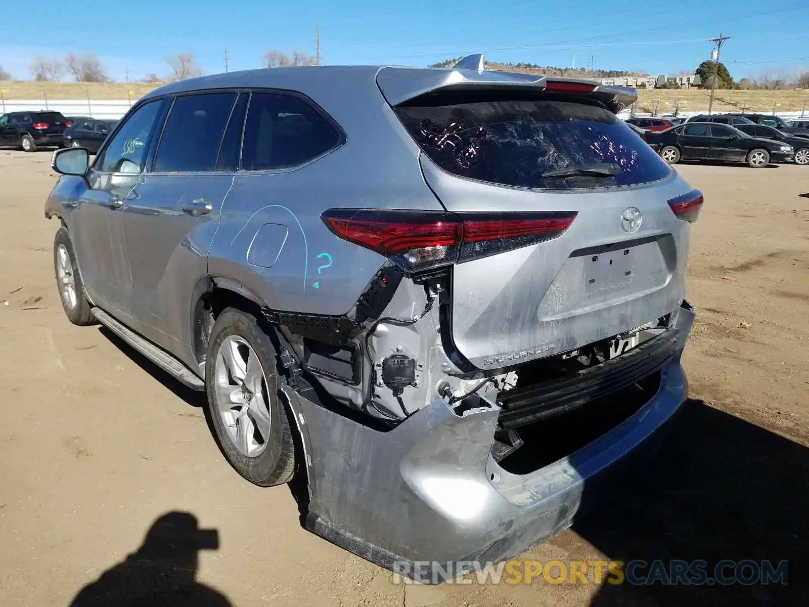 3 Photograph of a damaged car 5TDZZRAH2LS024663 TOYOTA HIGHLANDER 2020