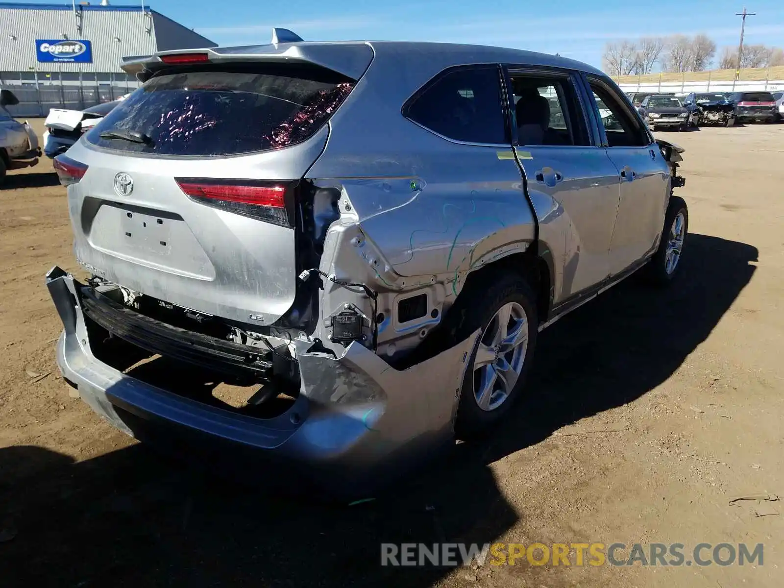 4 Photograph of a damaged car 5TDZZRAH2LS024663 TOYOTA HIGHLANDER 2020