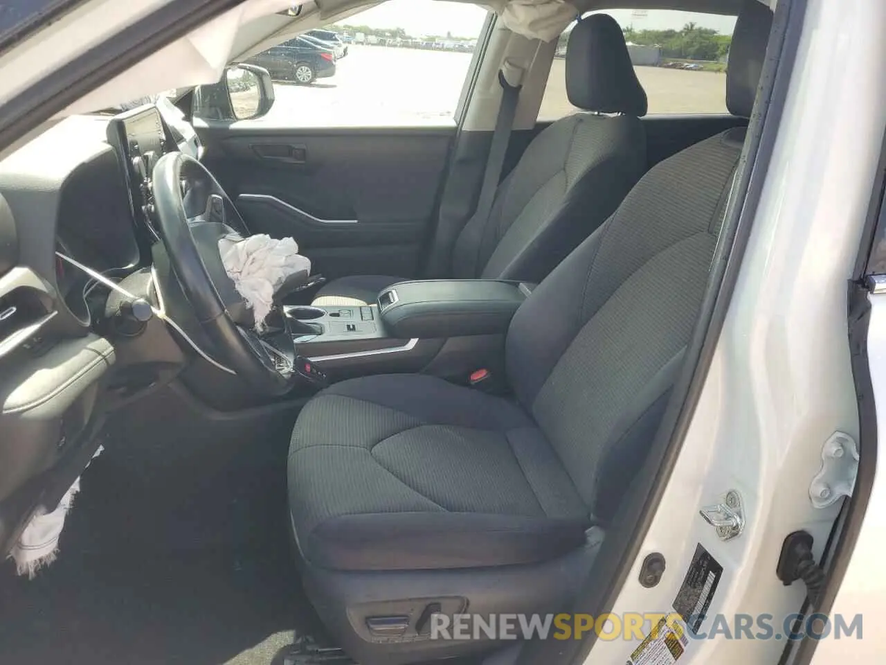 7 Photograph of a damaged car 5TDZZRAH2LS510230 TOYOTA HIGHLANDER 2020