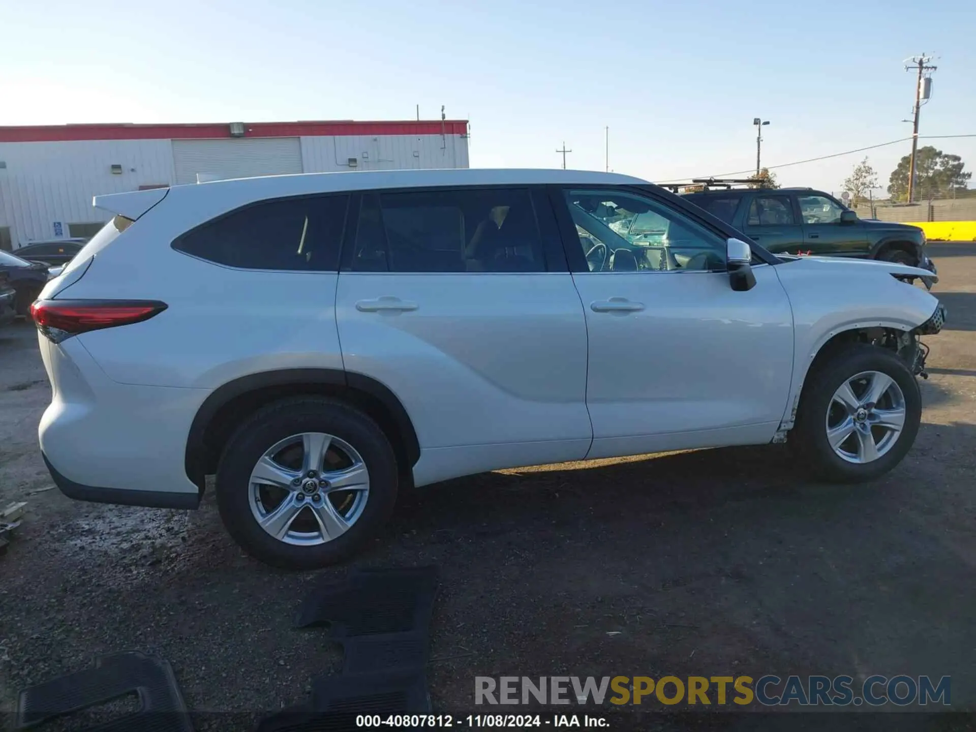 14 Photograph of a damaged car 5TDZZRAH3LS508163 TOYOTA HIGHLANDER 2020