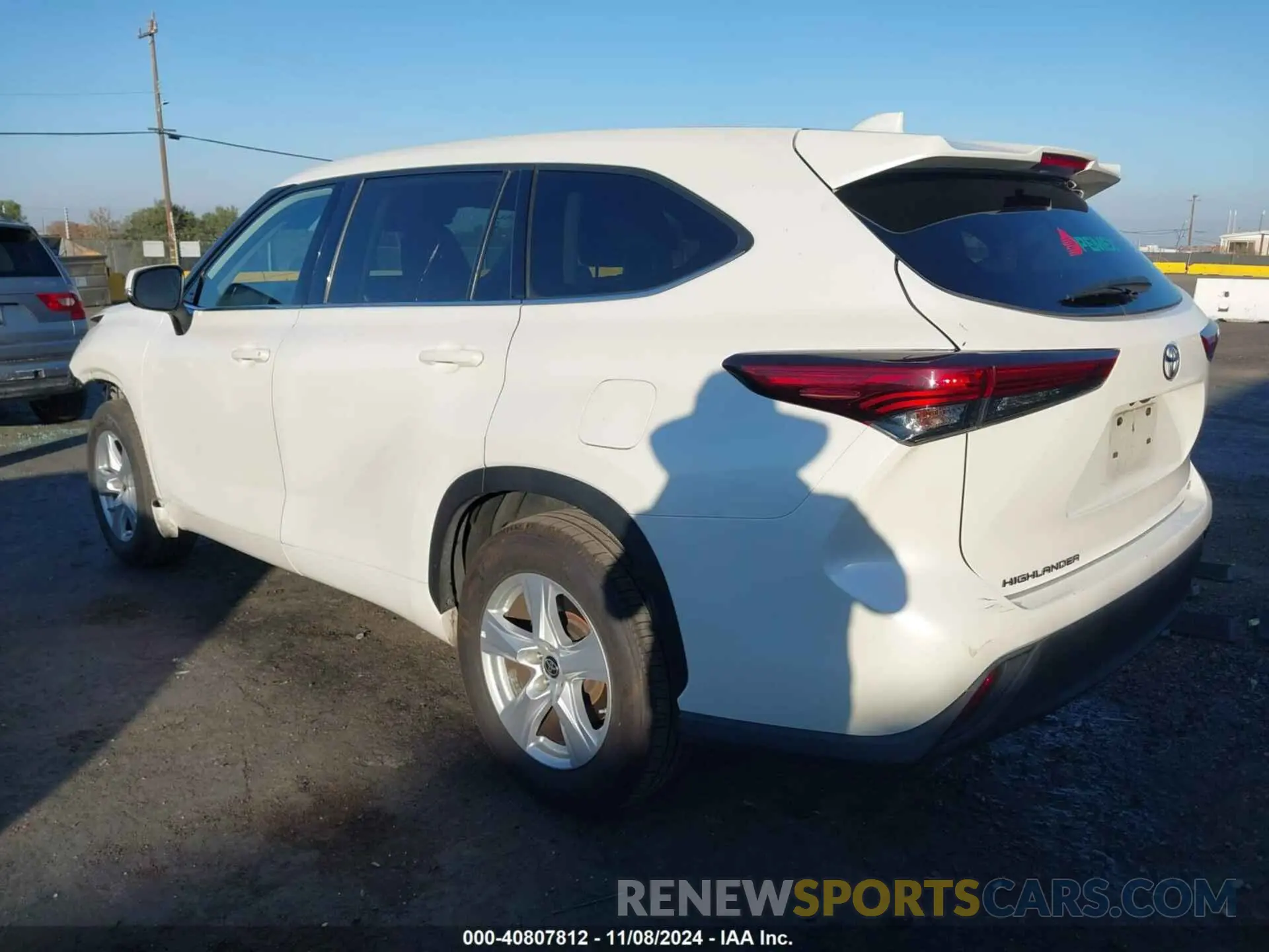3 Photograph of a damaged car 5TDZZRAH3LS508163 TOYOTA HIGHLANDER 2020
