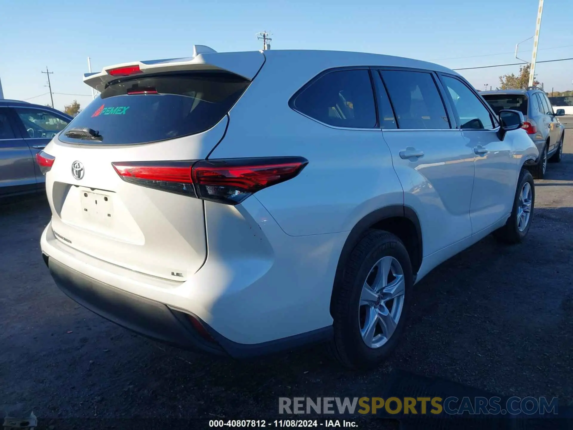 4 Photograph of a damaged car 5TDZZRAH3LS508163 TOYOTA HIGHLANDER 2020