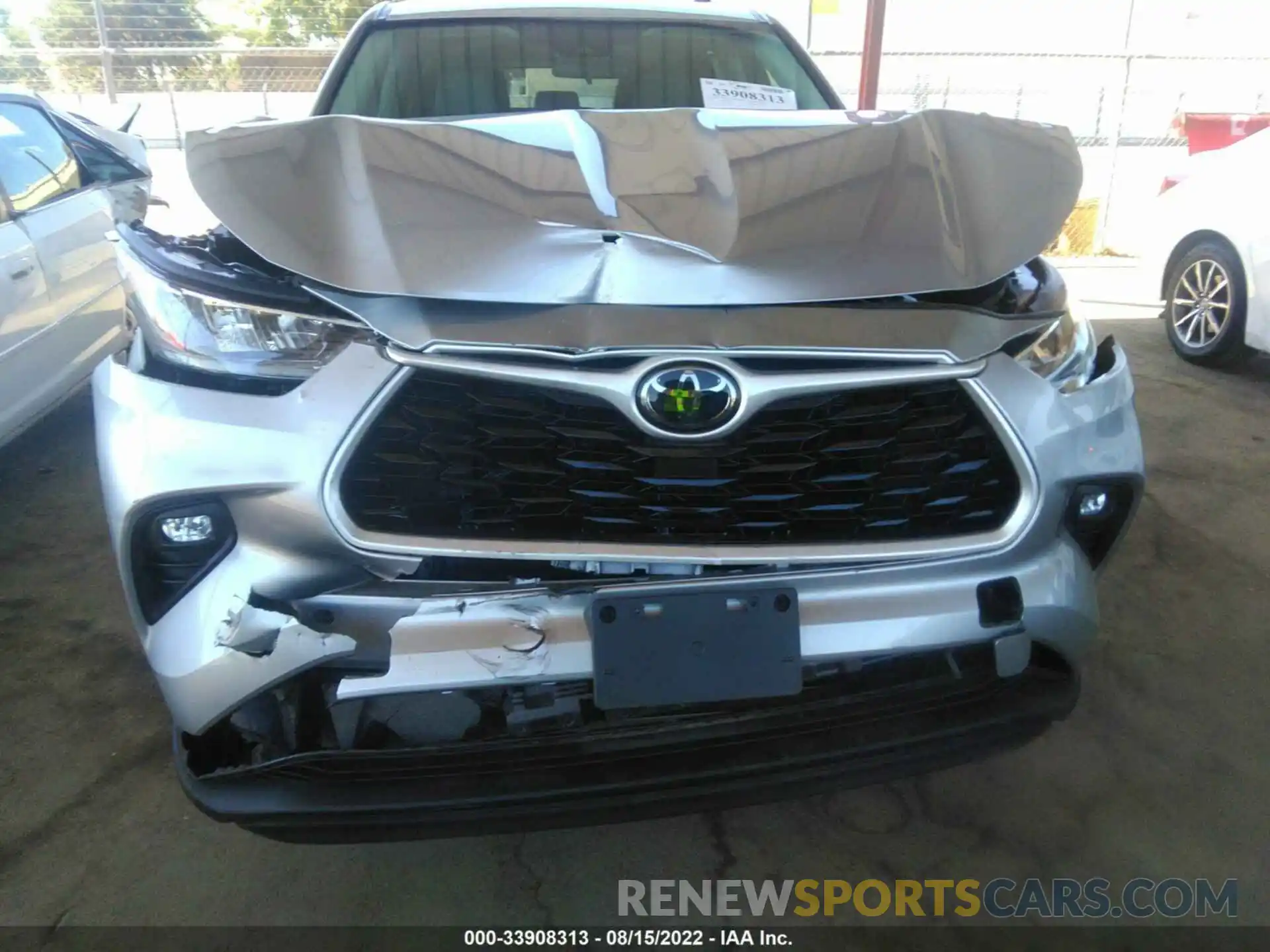 6 Photograph of a damaged car 5TDZZRAH4LS011526 TOYOTA HIGHLANDER 2020