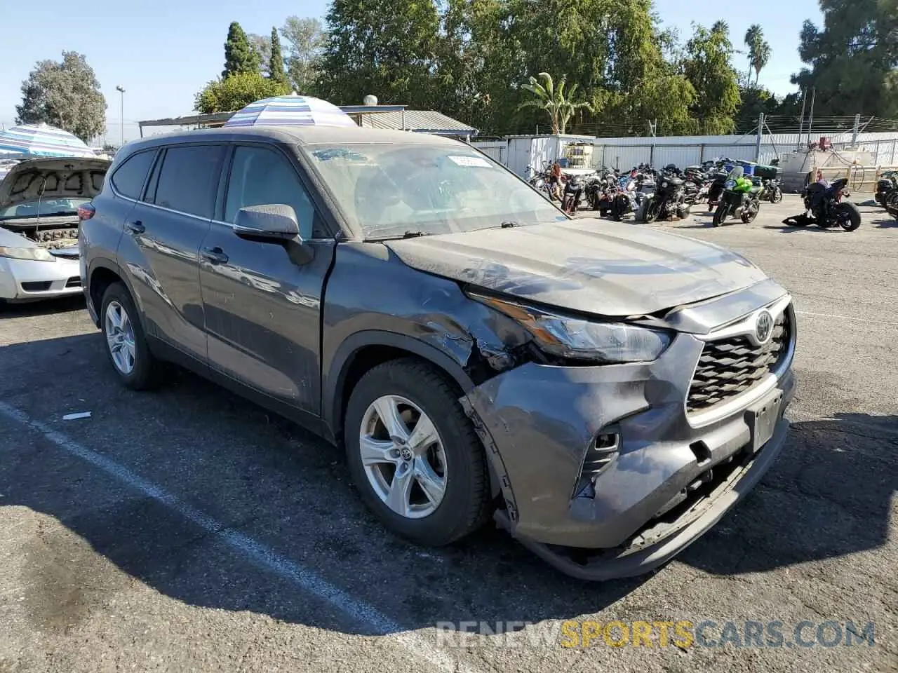 4 Photograph of a damaged car 5TDZZRAH4LS023899 TOYOTA HIGHLANDER 2020