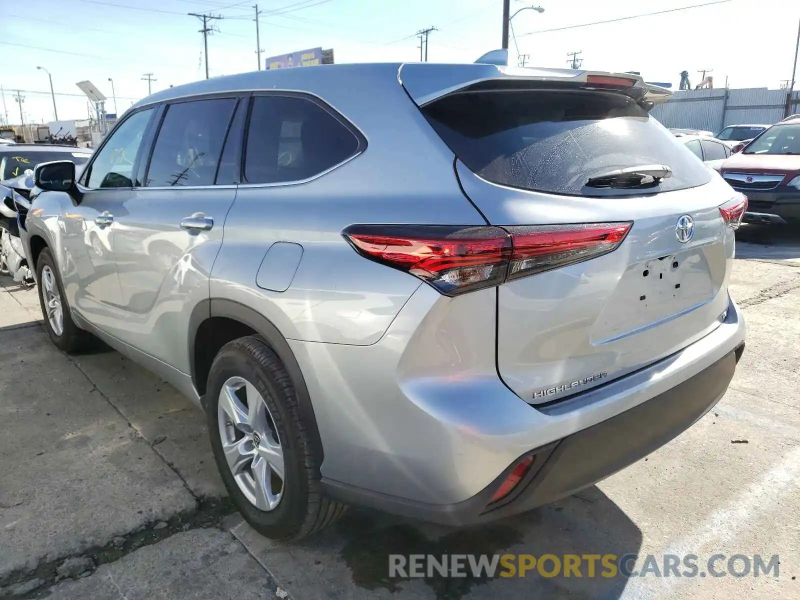 3 Photograph of a damaged car 5TDZZRAH4LS502629 TOYOTA HIGHLANDER 2020