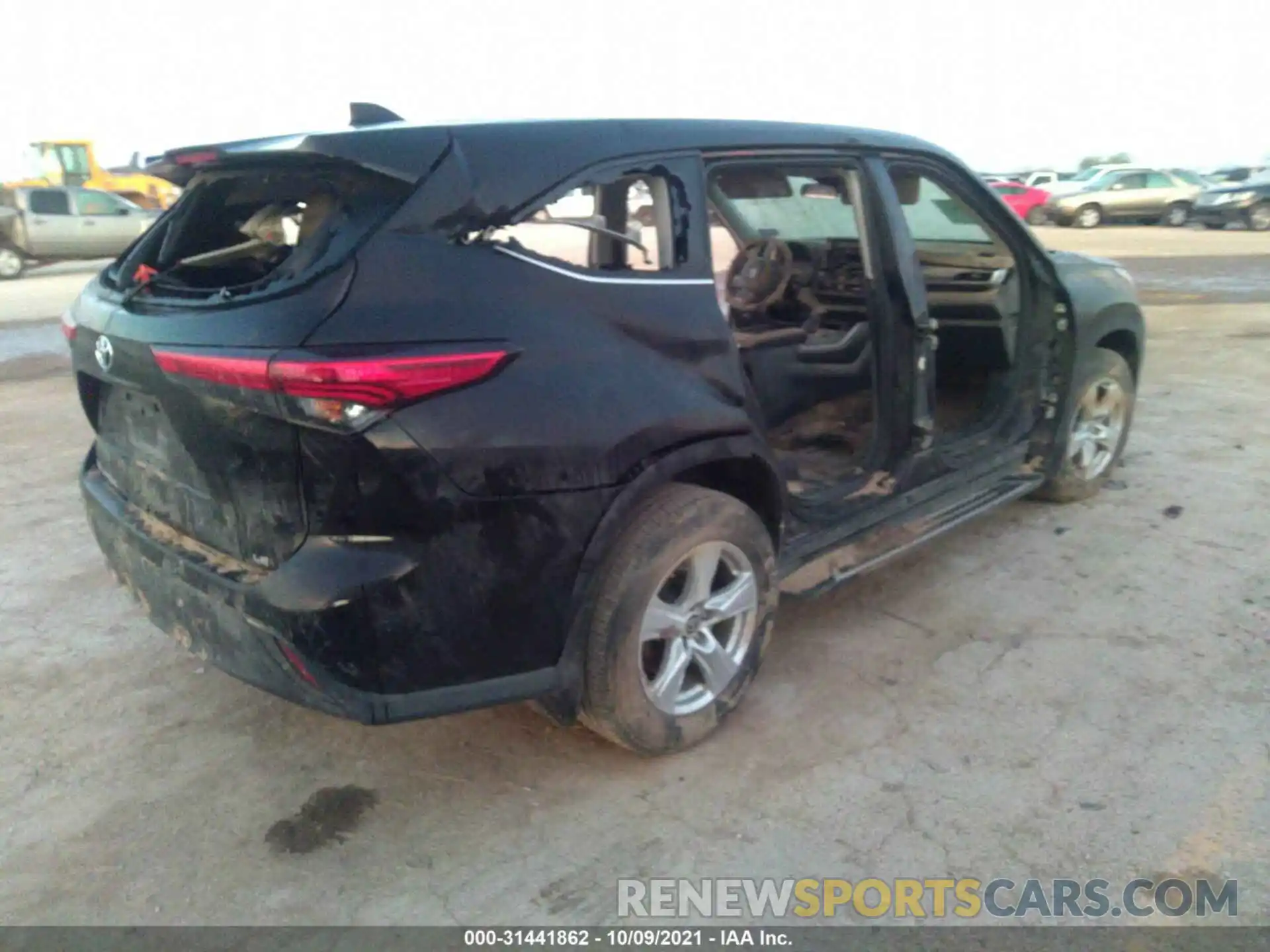 4 Photograph of a damaged car 5TDZZRAH5LS009980 TOYOTA HIGHLANDER 2020