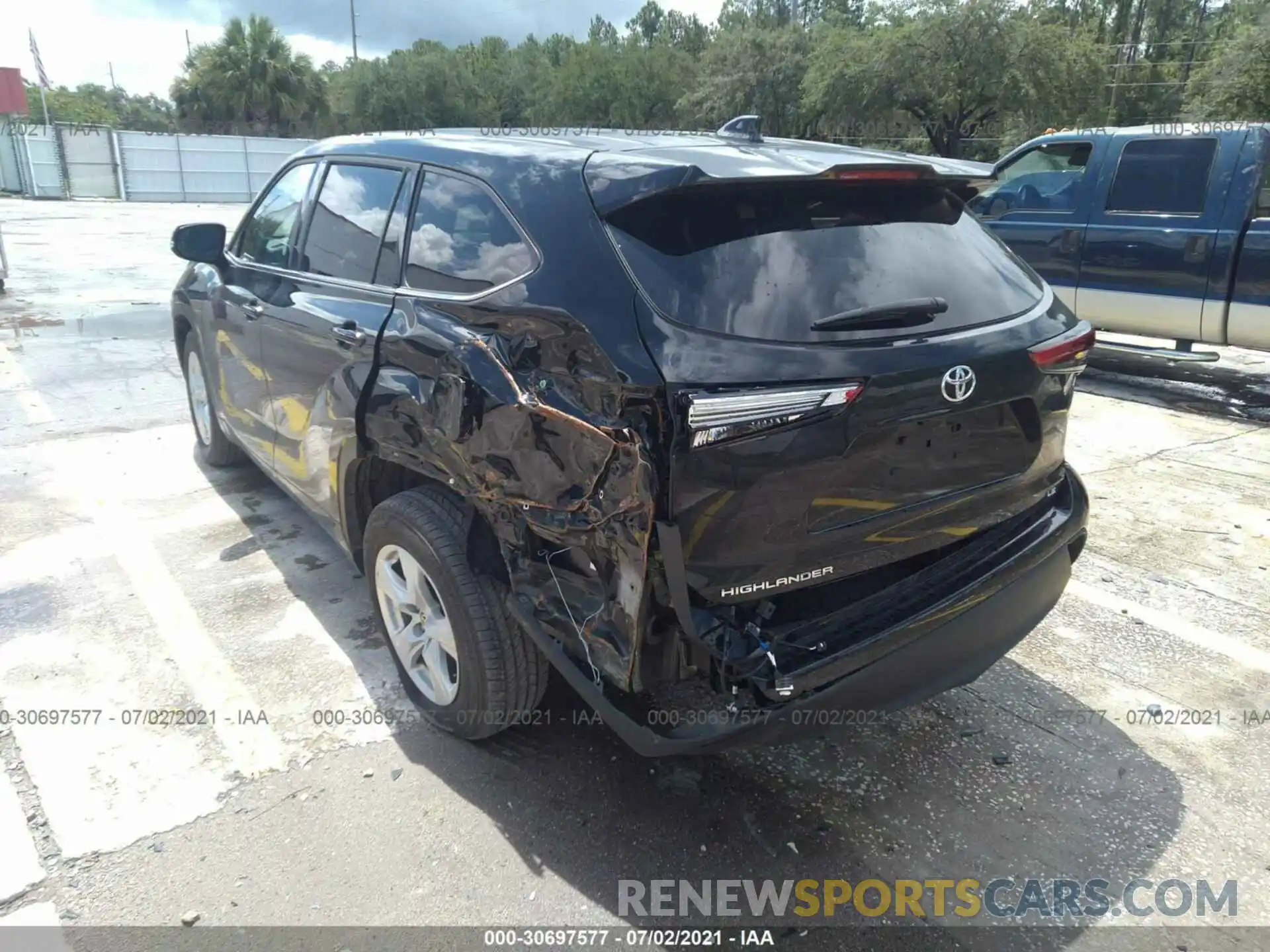 6 Photograph of a damaged car 5TDZZRAH5LS500064 TOYOTA HIGHLANDER 2020