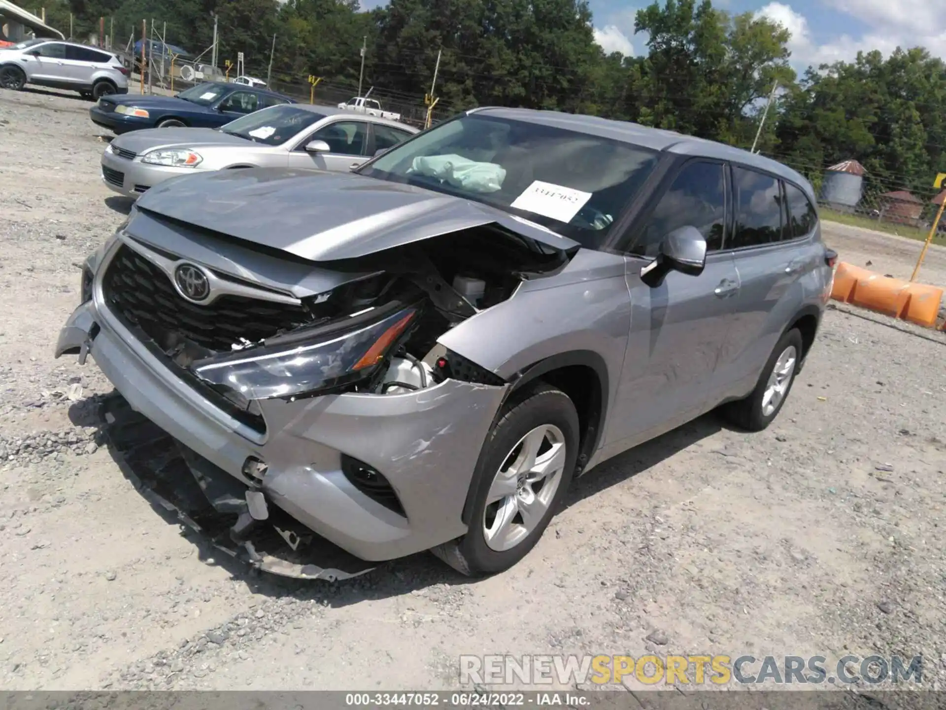 2 Photograph of a damaged car 5TDZZRAH5LS510013 TOYOTA HIGHLANDER 2020