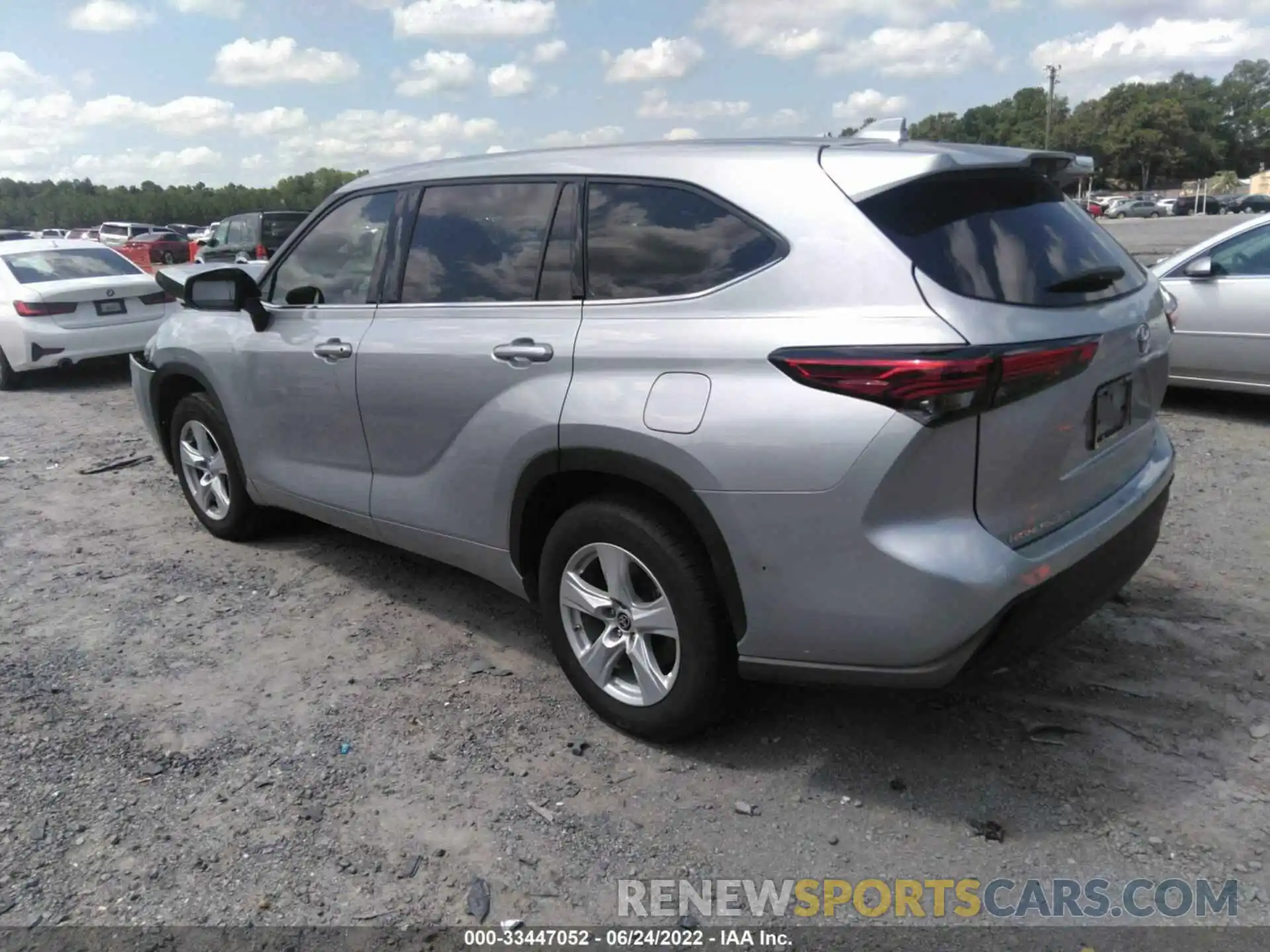 3 Photograph of a damaged car 5TDZZRAH5LS510013 TOYOTA HIGHLANDER 2020