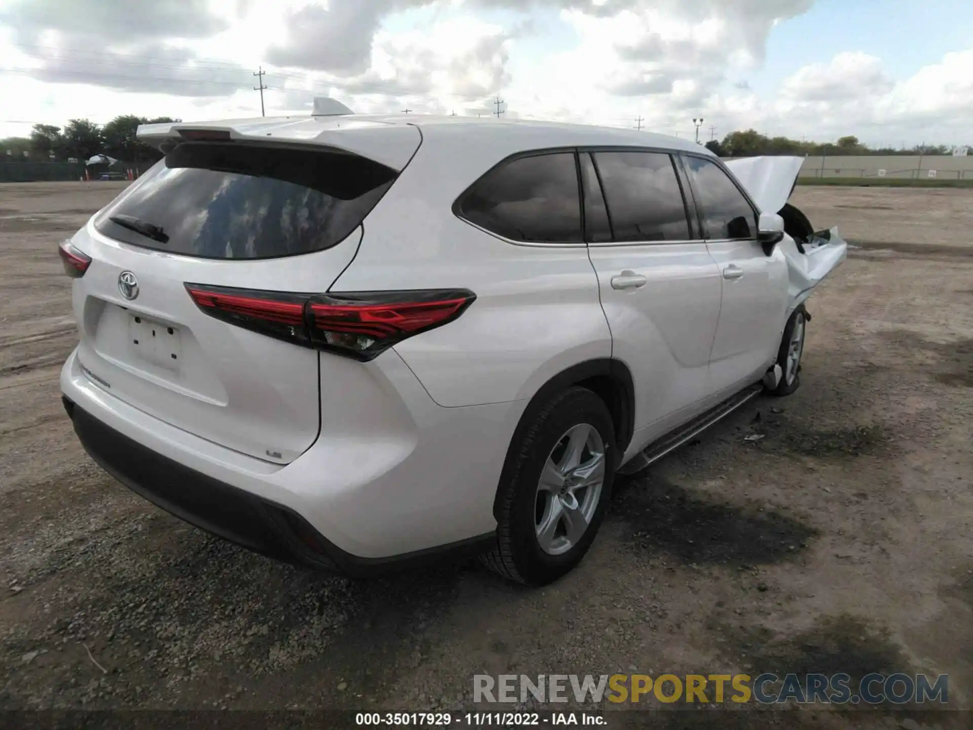 4 Photograph of a damaged car 5TDZZRAH6LS013259 TOYOTA HIGHLANDER 2020