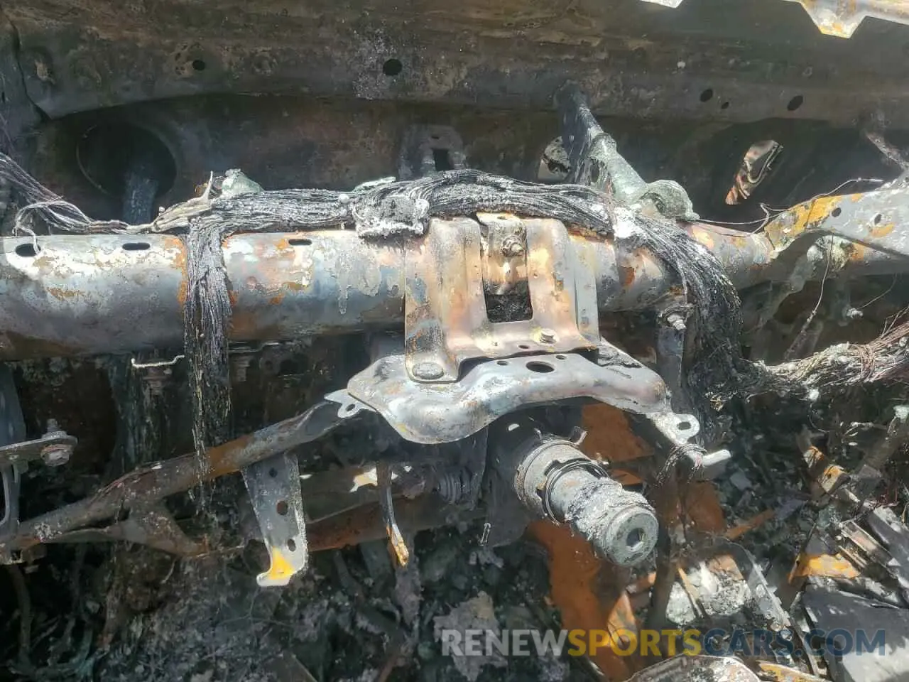 9 Photograph of a damaged car 5TDZZRAH6LS018347 TOYOTA HIGHLANDER 2020