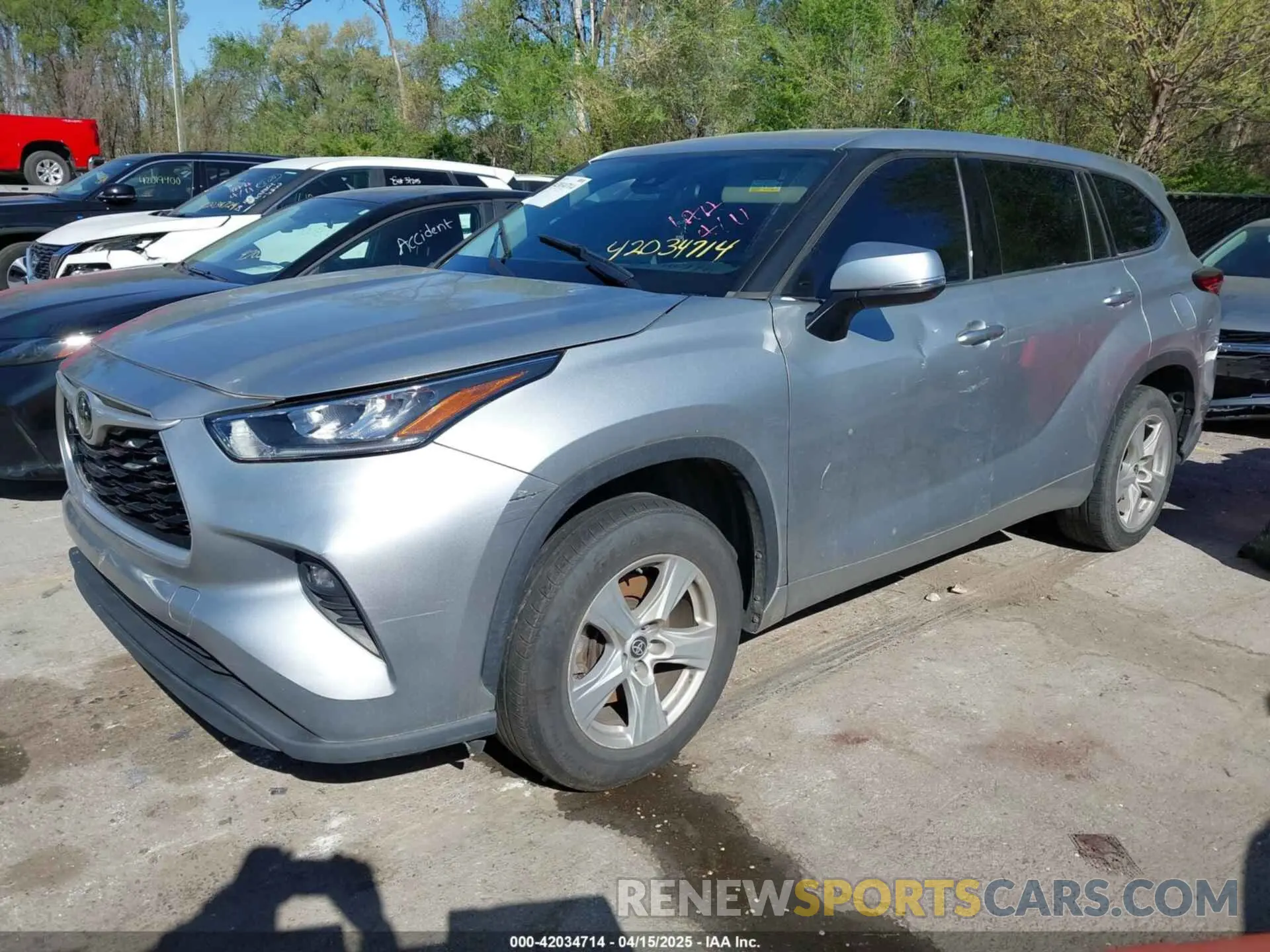 2 Photograph of a damaged car 5TDZZRAH6LS027761 TOYOTA HIGHLANDER 2020