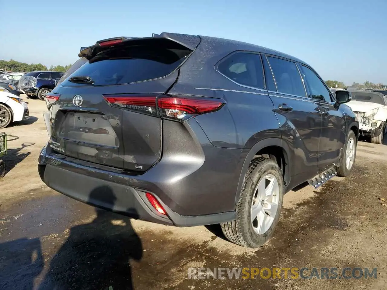 4 Photograph of a damaged car 5TDZZRAH6LS030501 TOYOTA HIGHLANDER 2020
