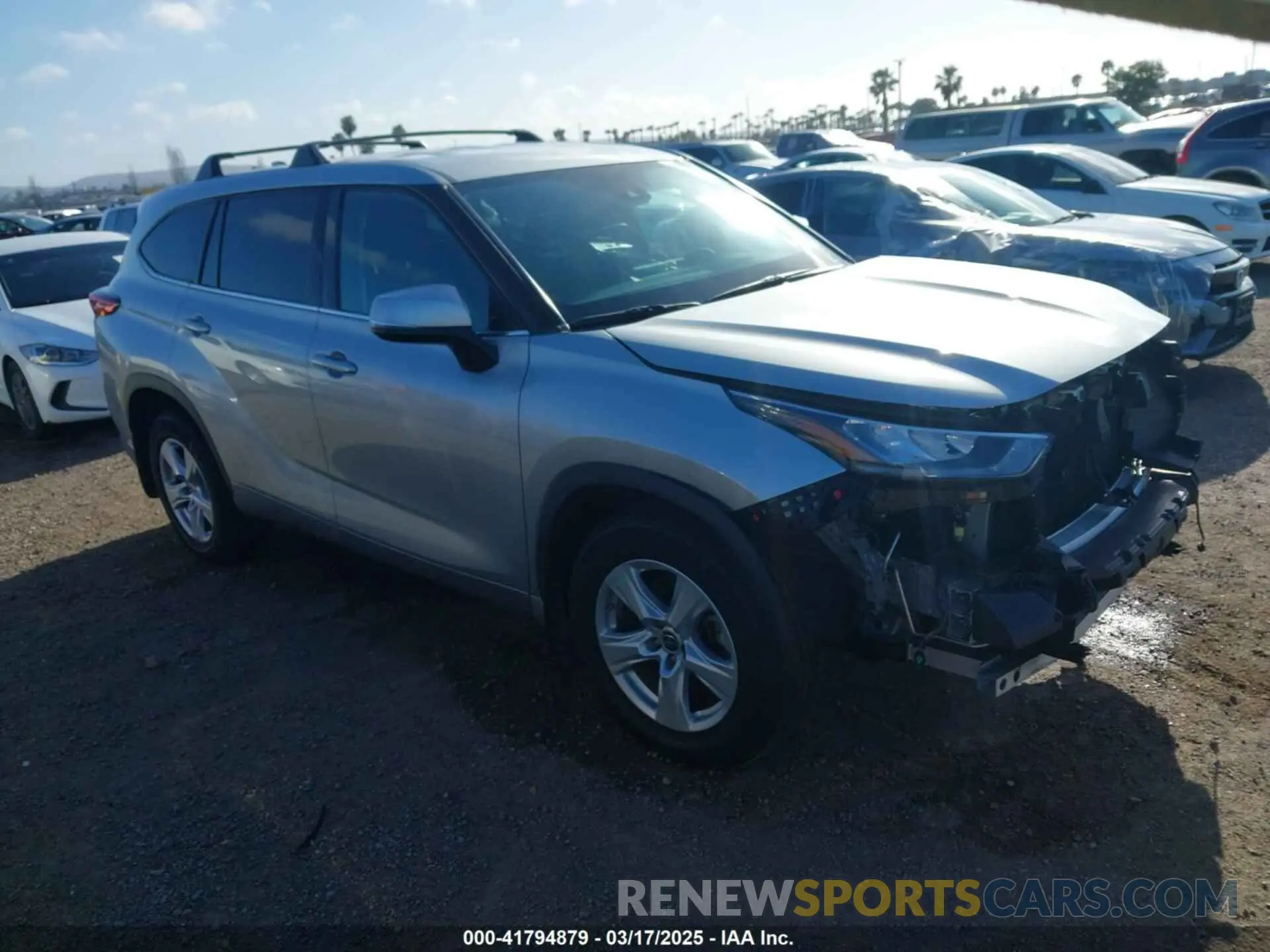 1 Photograph of a damaged car 5TDZZRAH6LS500736 TOYOTA HIGHLANDER 2020