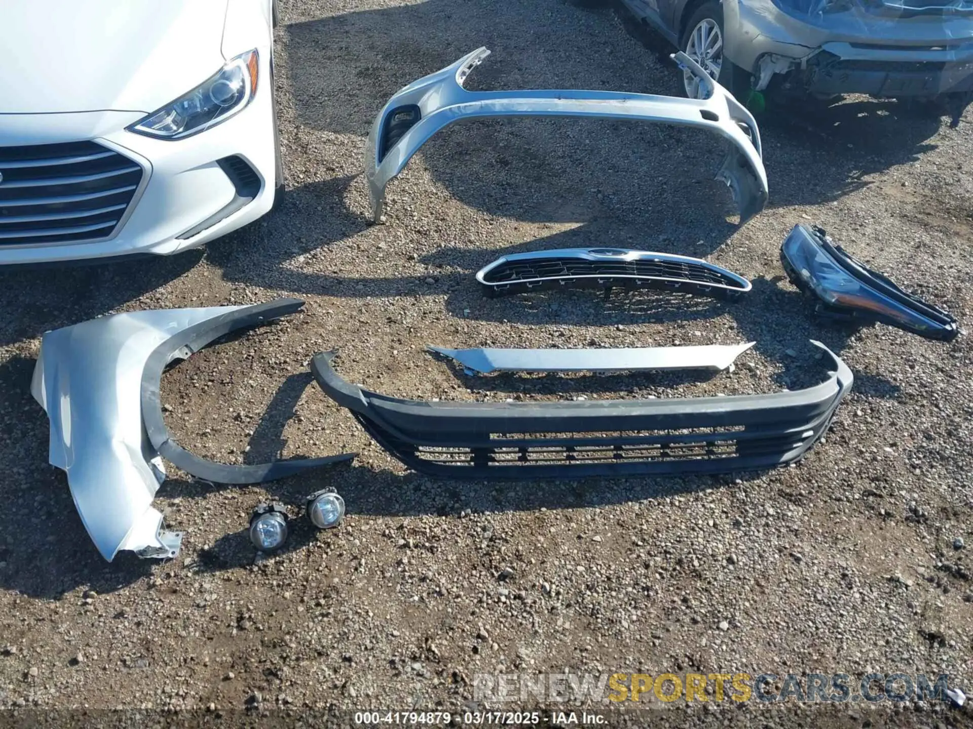 12 Photograph of a damaged car 5TDZZRAH6LS500736 TOYOTA HIGHLANDER 2020