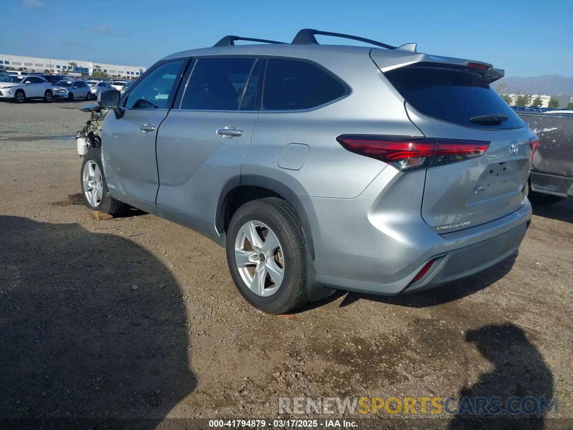 3 Photograph of a damaged car 5TDZZRAH6LS500736 TOYOTA HIGHLANDER 2020
