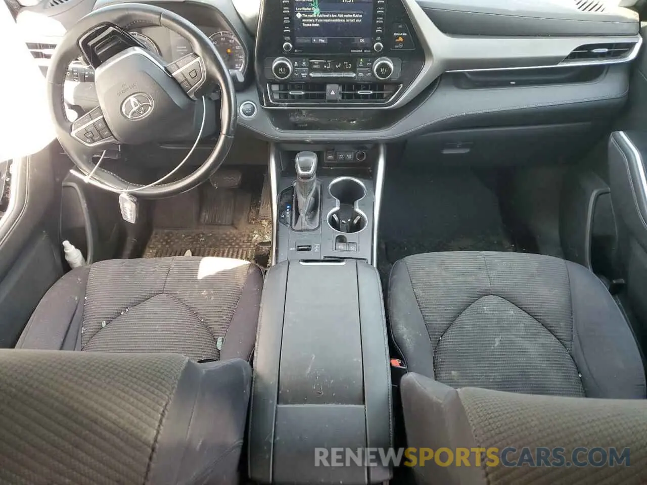 8 Photograph of a damaged car 5TDZZRAH6LS503801 TOYOTA HIGHLANDER 2020