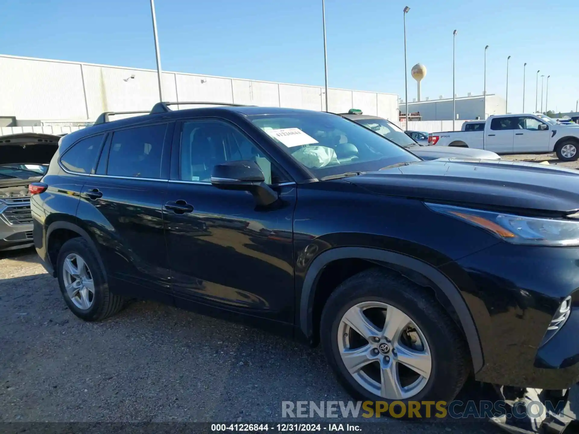 12 Photograph of a damaged car 5TDZZRAH6LS512112 TOYOTA HIGHLANDER 2020