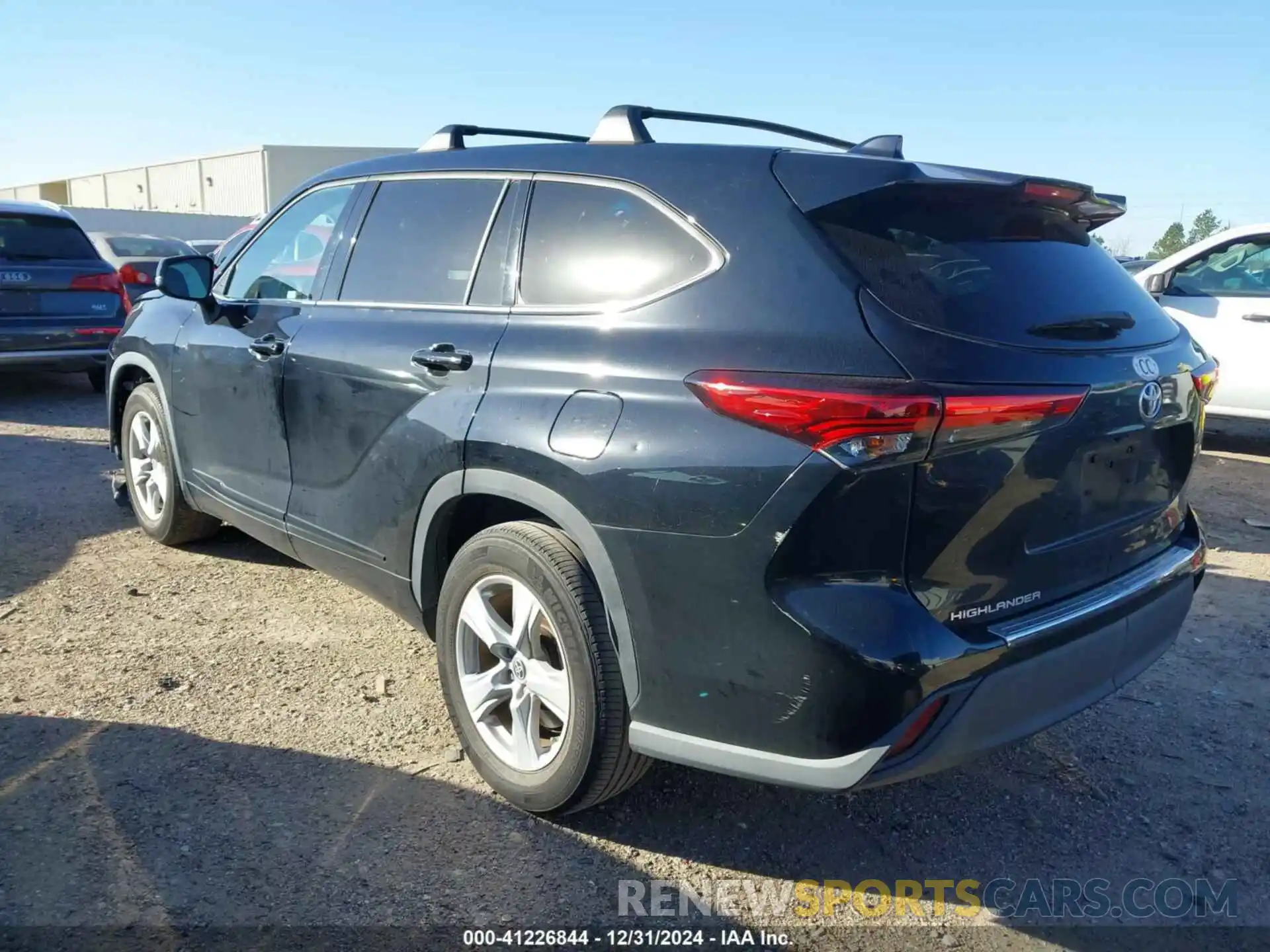 3 Photograph of a damaged car 5TDZZRAH6LS512112 TOYOTA HIGHLANDER 2020