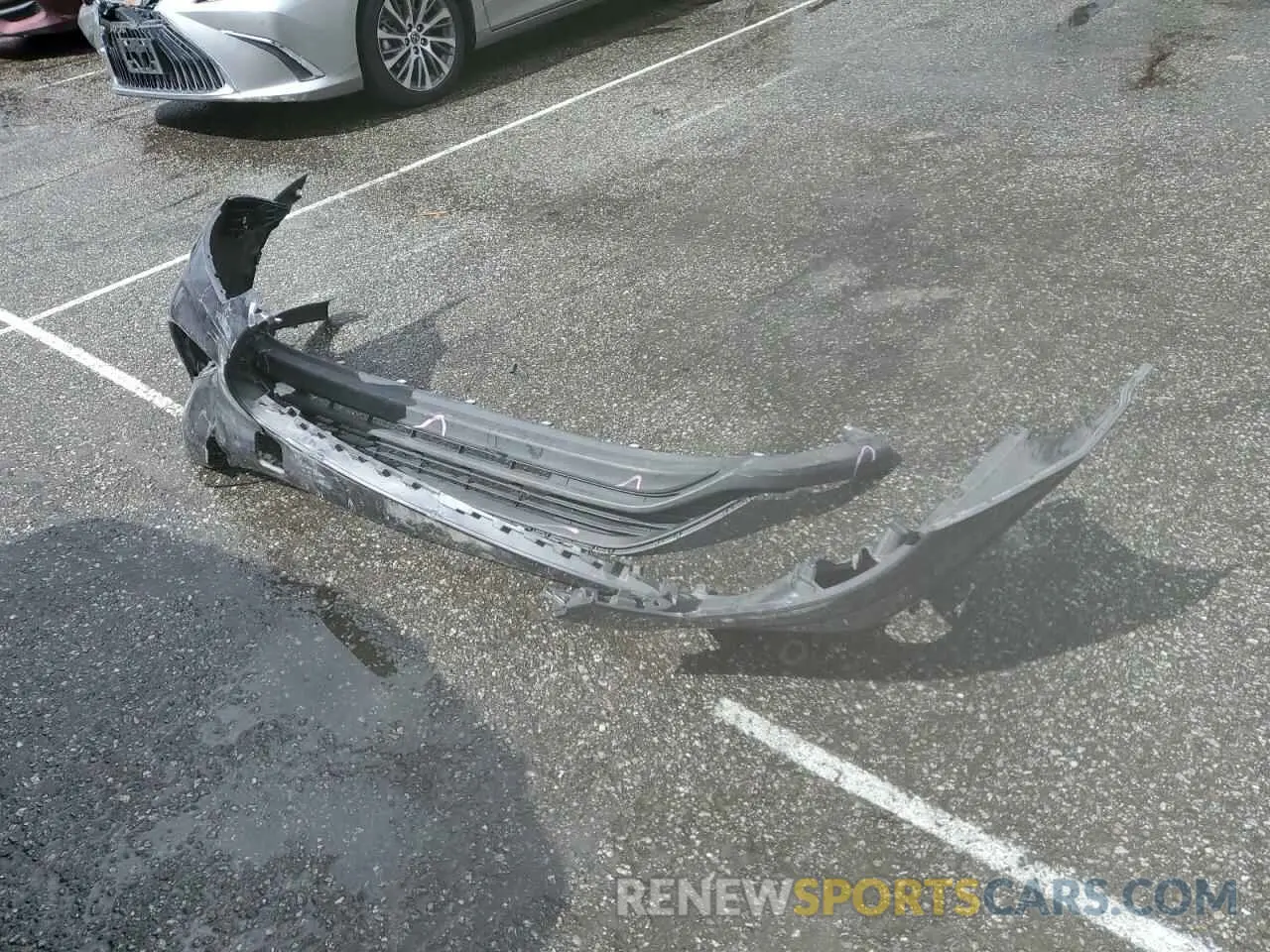 13 Photograph of a damaged car 5TDZZRAH7LS009964 TOYOTA HIGHLANDER 2020