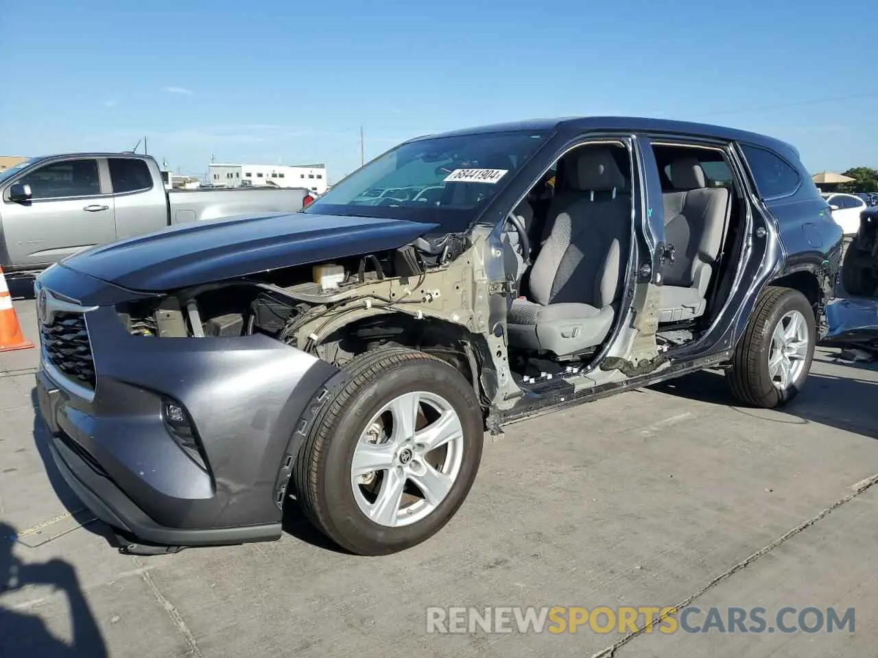 1 Photograph of a damaged car 5TDZZRAH9LS018617 TOYOTA HIGHLANDER 2020