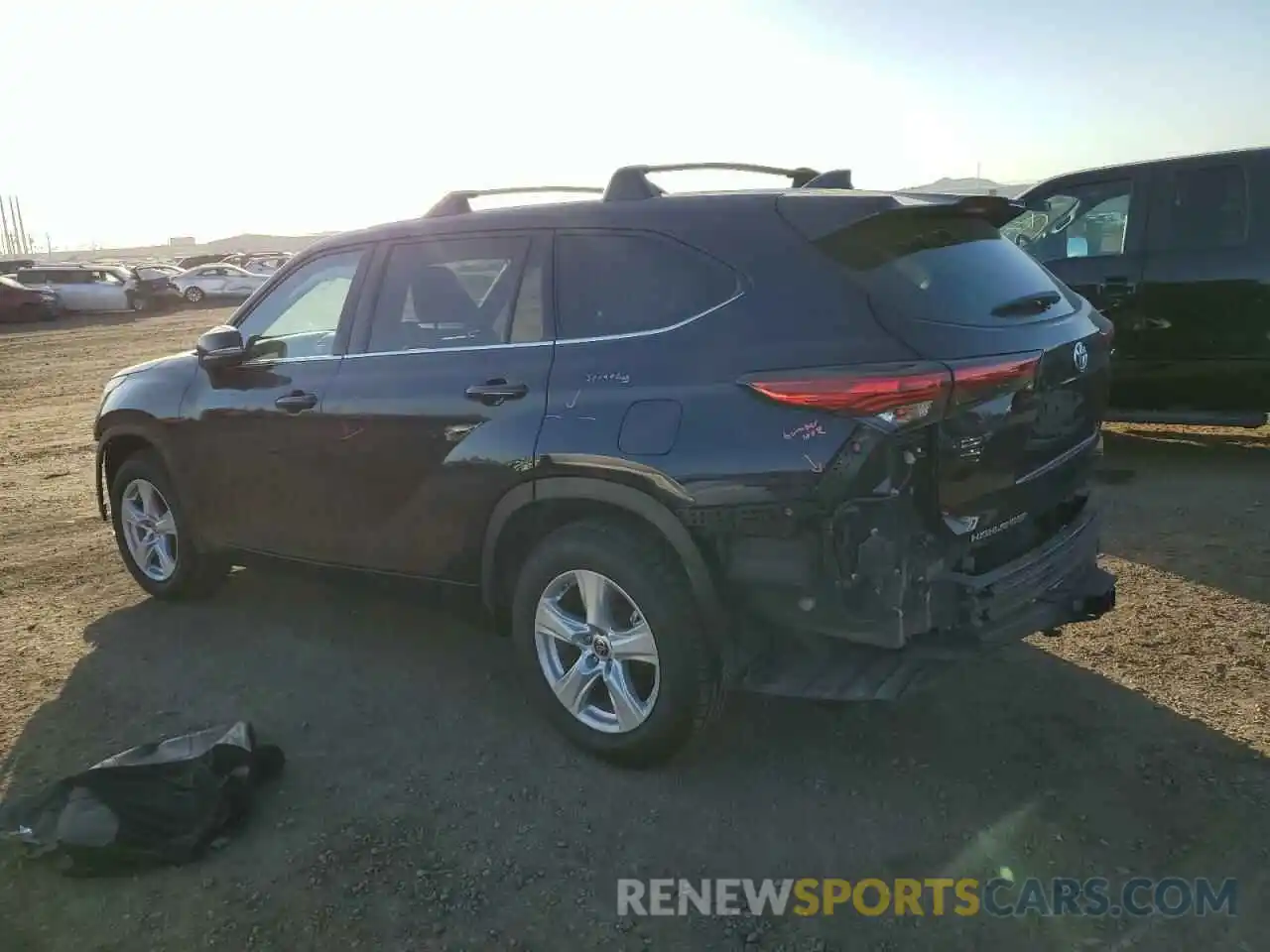 2 Photograph of a damaged car 5TDZZRAH9LS512217 TOYOTA HIGHLANDER 2020