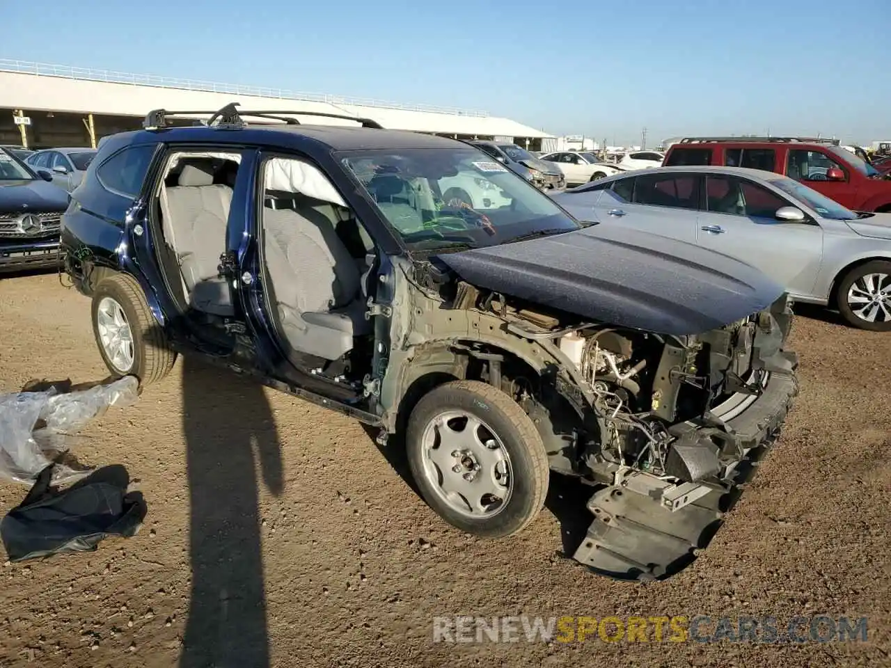 4 Photograph of a damaged car 5TDZZRAH9LS512217 TOYOTA HIGHLANDER 2020