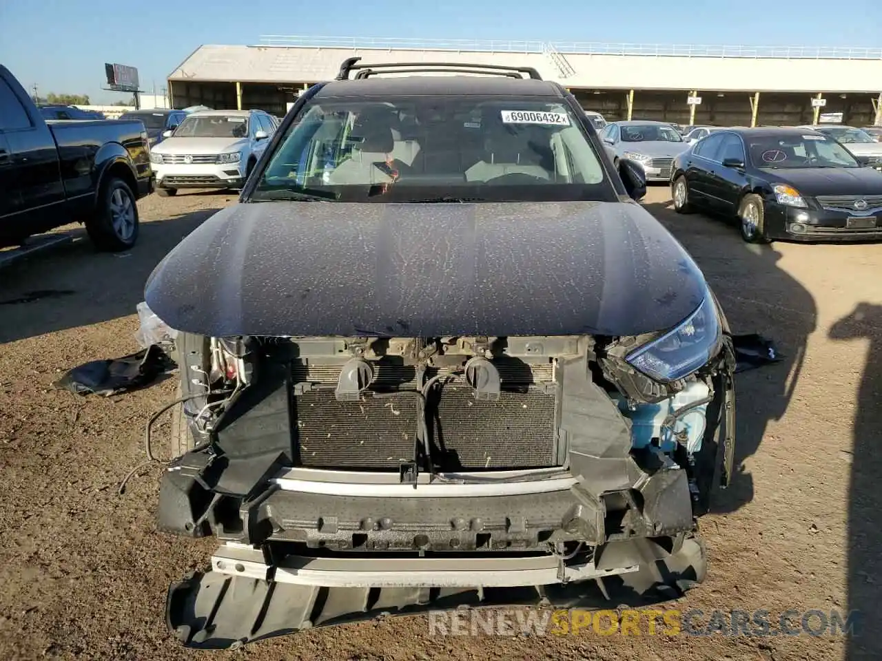 5 Photograph of a damaged car 5TDZZRAH9LS512217 TOYOTA HIGHLANDER 2020