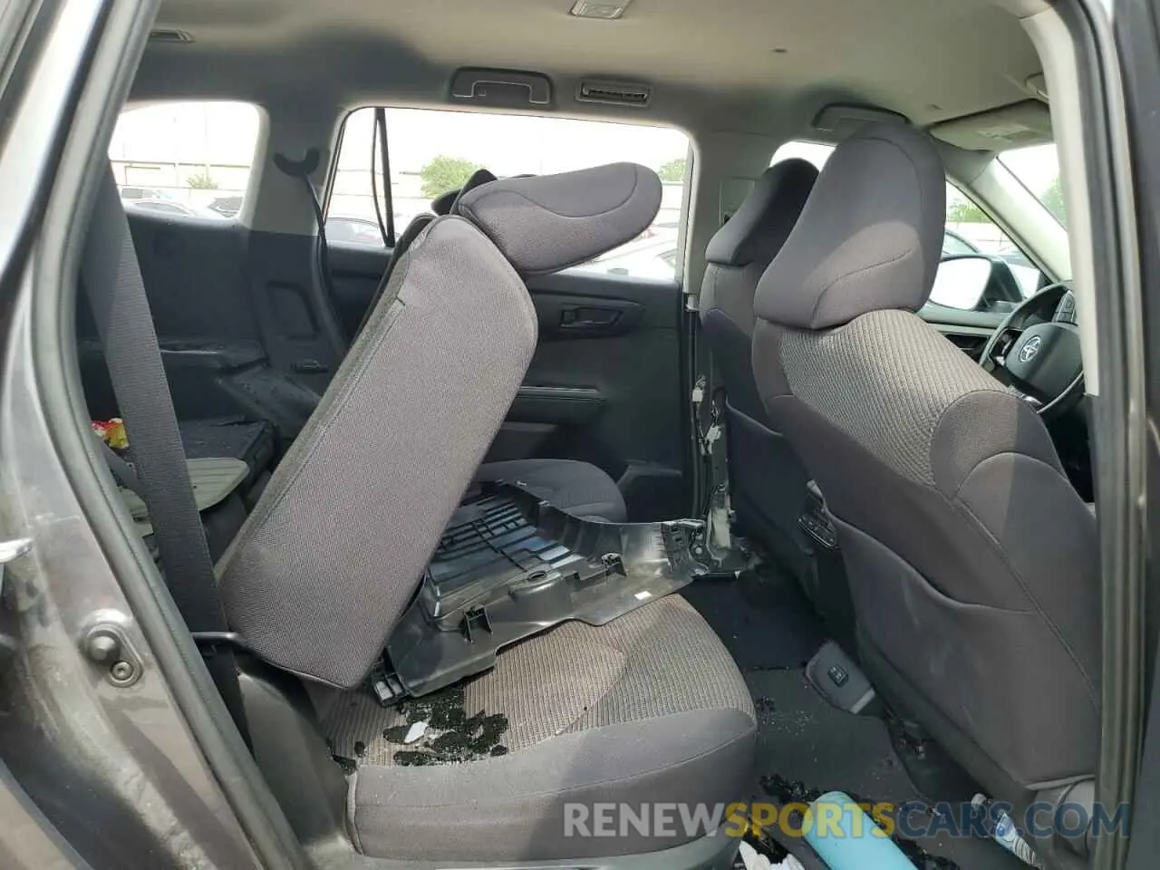 11 Photograph of a damaged car 5TDZZRAHXLS026242 TOYOTA HIGHLANDER 2020