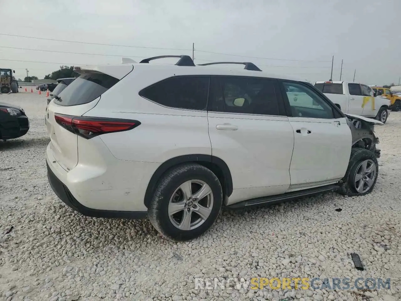 3 Photograph of a damaged car 5TDZZRAHXLS027648 TOYOTA HIGHLANDER 2020