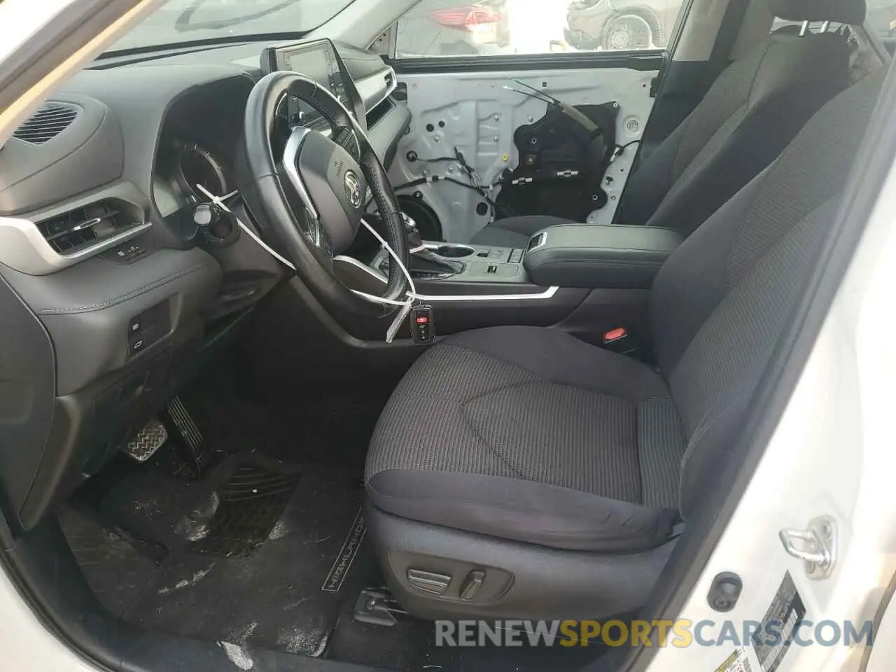 7 Photograph of a damaged car 5TDZZRAHXLS027648 TOYOTA HIGHLANDER 2020