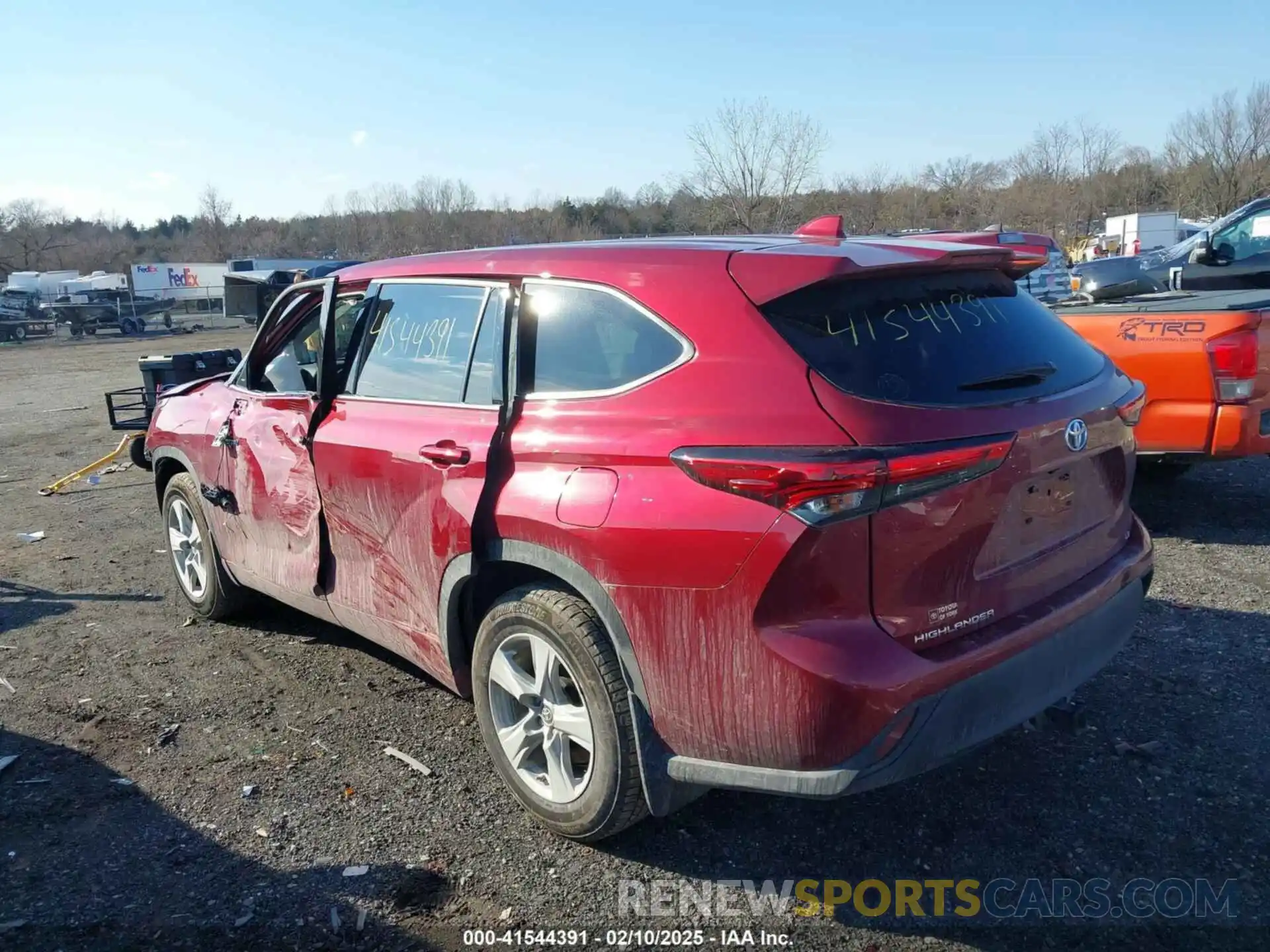 3 Photograph of a damaged car 5TDBBRCH0MS034628 TOYOTA HIGHLANDER 2021