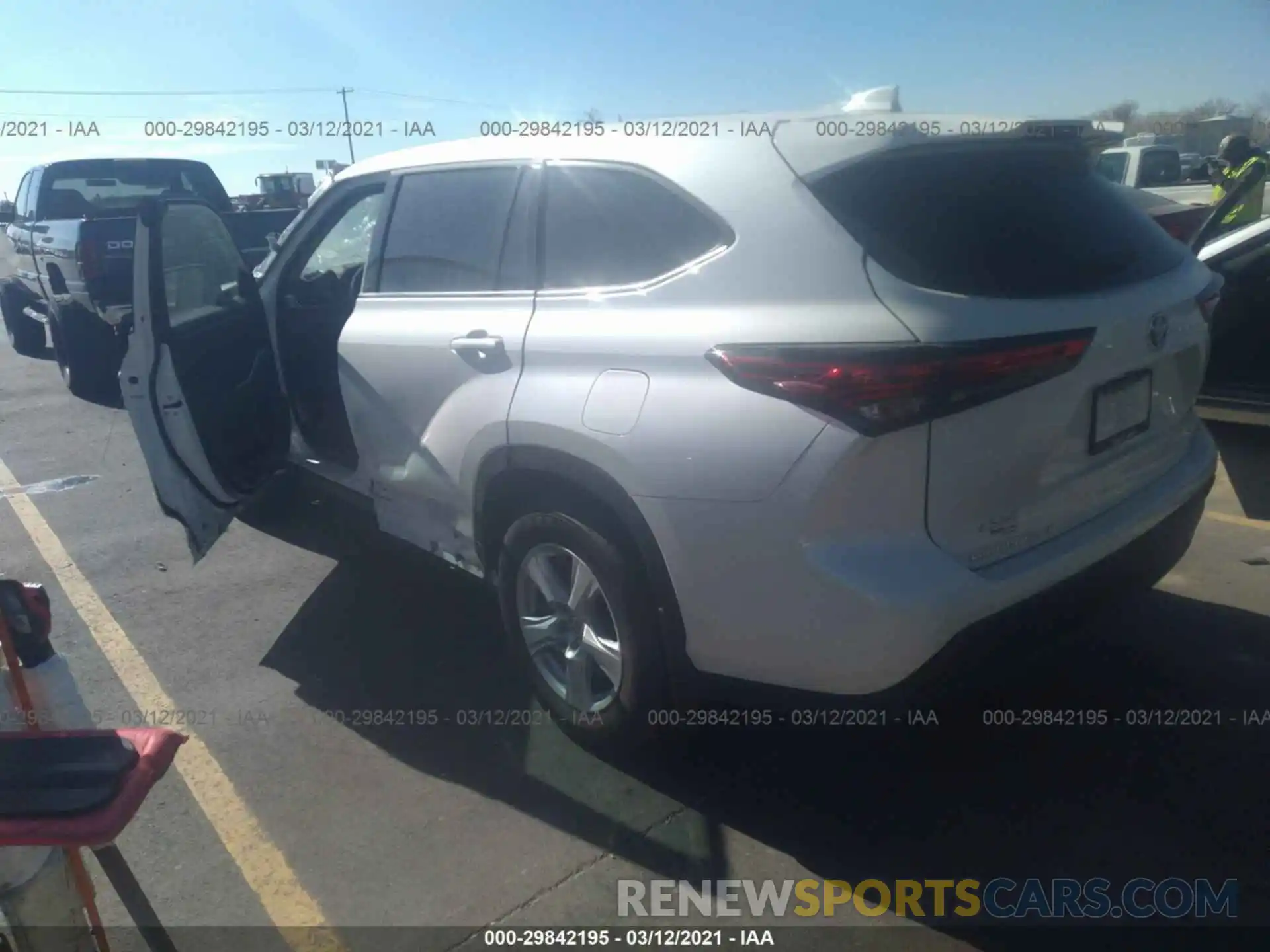 3 Photograph of a damaged car 5TDBBRCH1MS517366 TOYOTA HIGHLANDER 2021