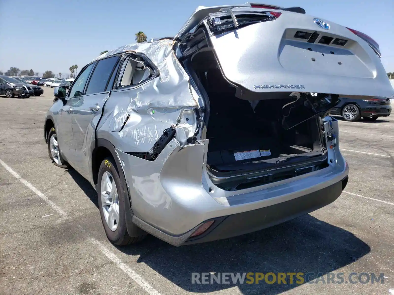 3 Photograph of a damaged car 5TDBBRCH2MS036932 TOYOTA HIGHLANDER 2021