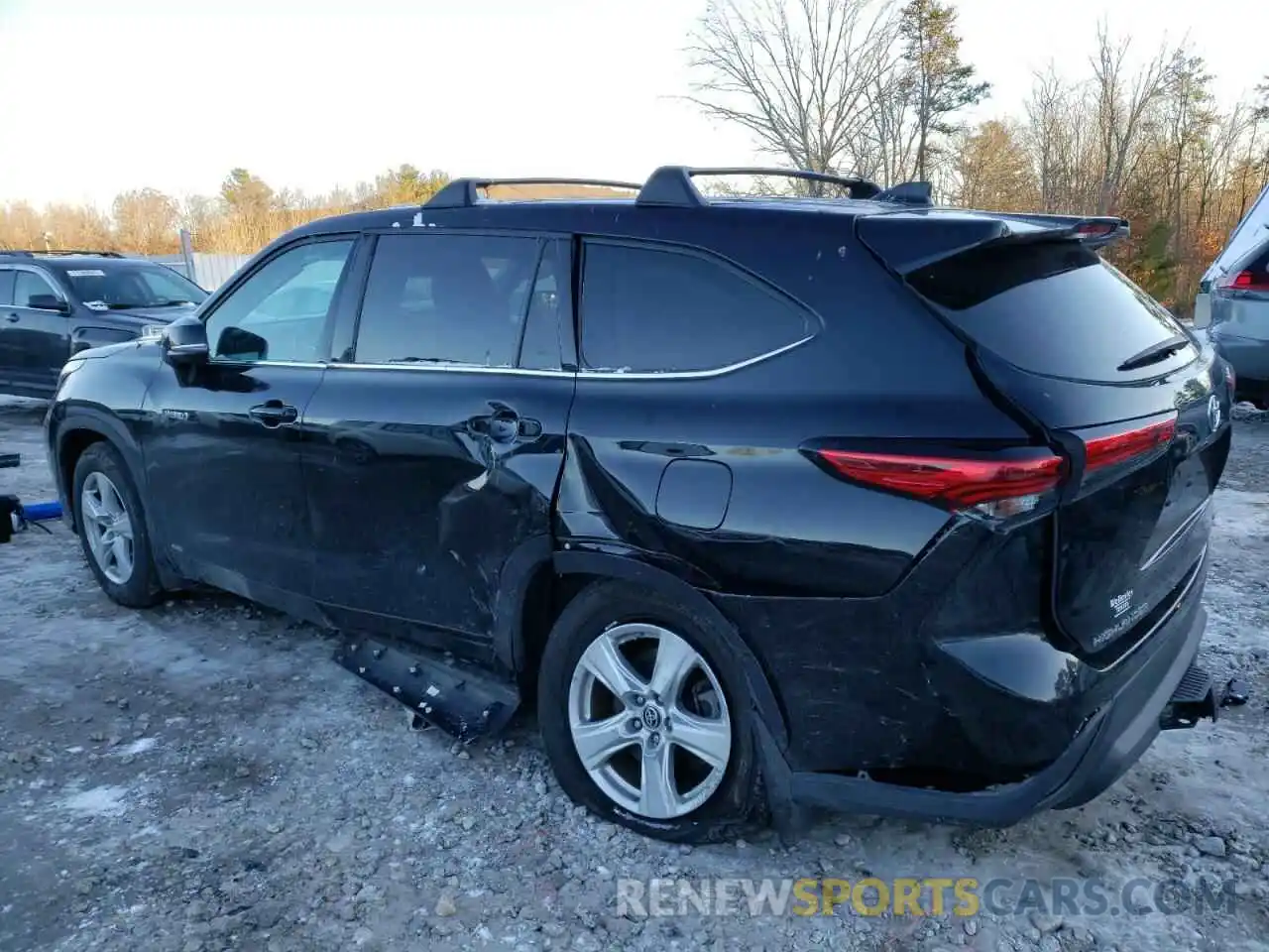 2 Photograph of a damaged car 5TDBBRCH3MS518051 TOYOTA HIGHLANDER 2021