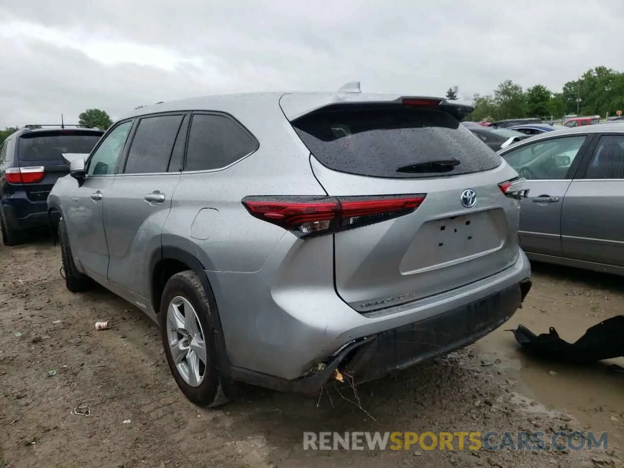 3 Photograph of a damaged car 5TDBBRCH7MS036330 TOYOTA HIGHLANDER 2021
