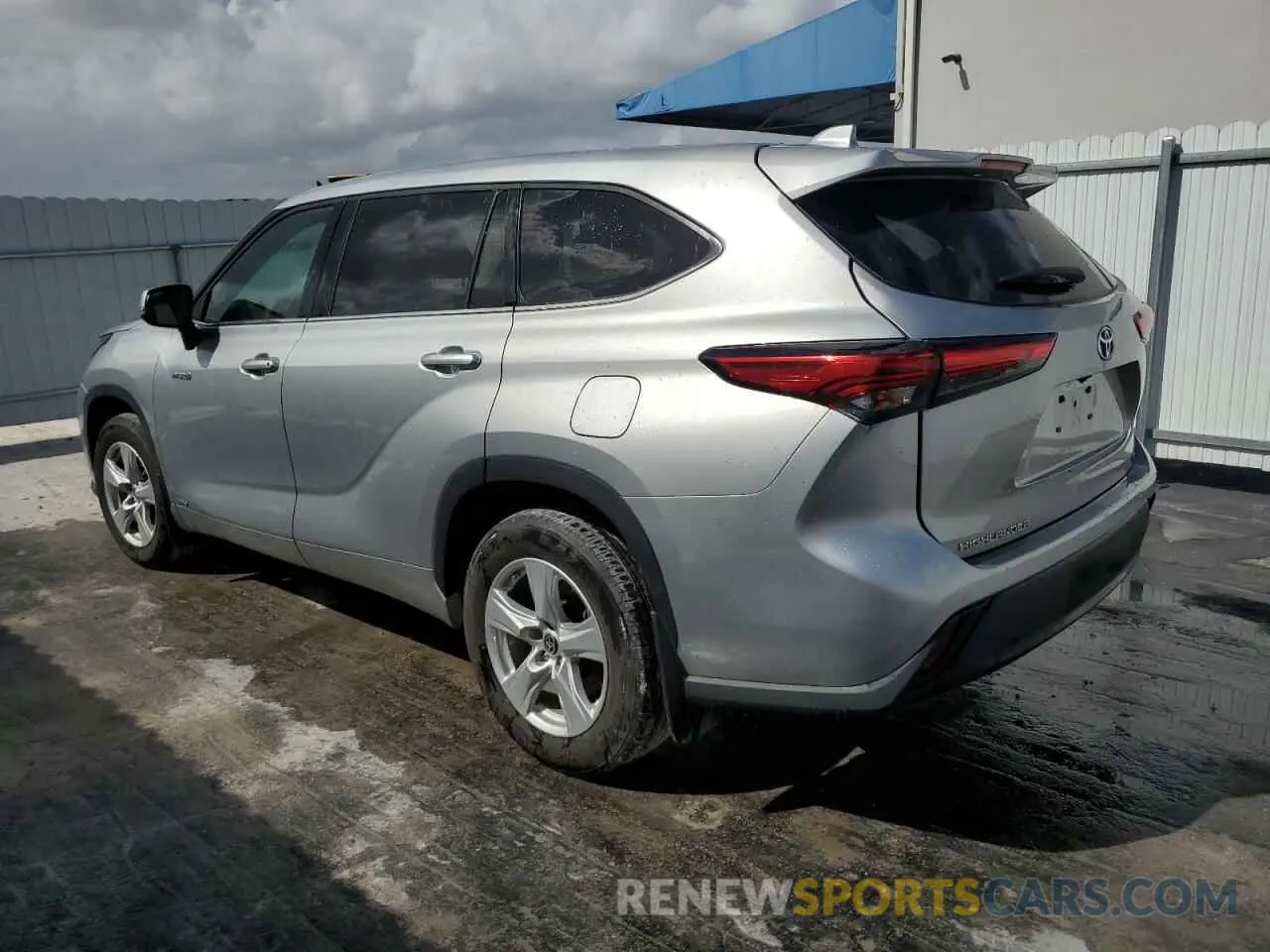 2 Photograph of a damaged car 5TDBBRCHXMS525661 TOYOTA HIGHLANDER 2021