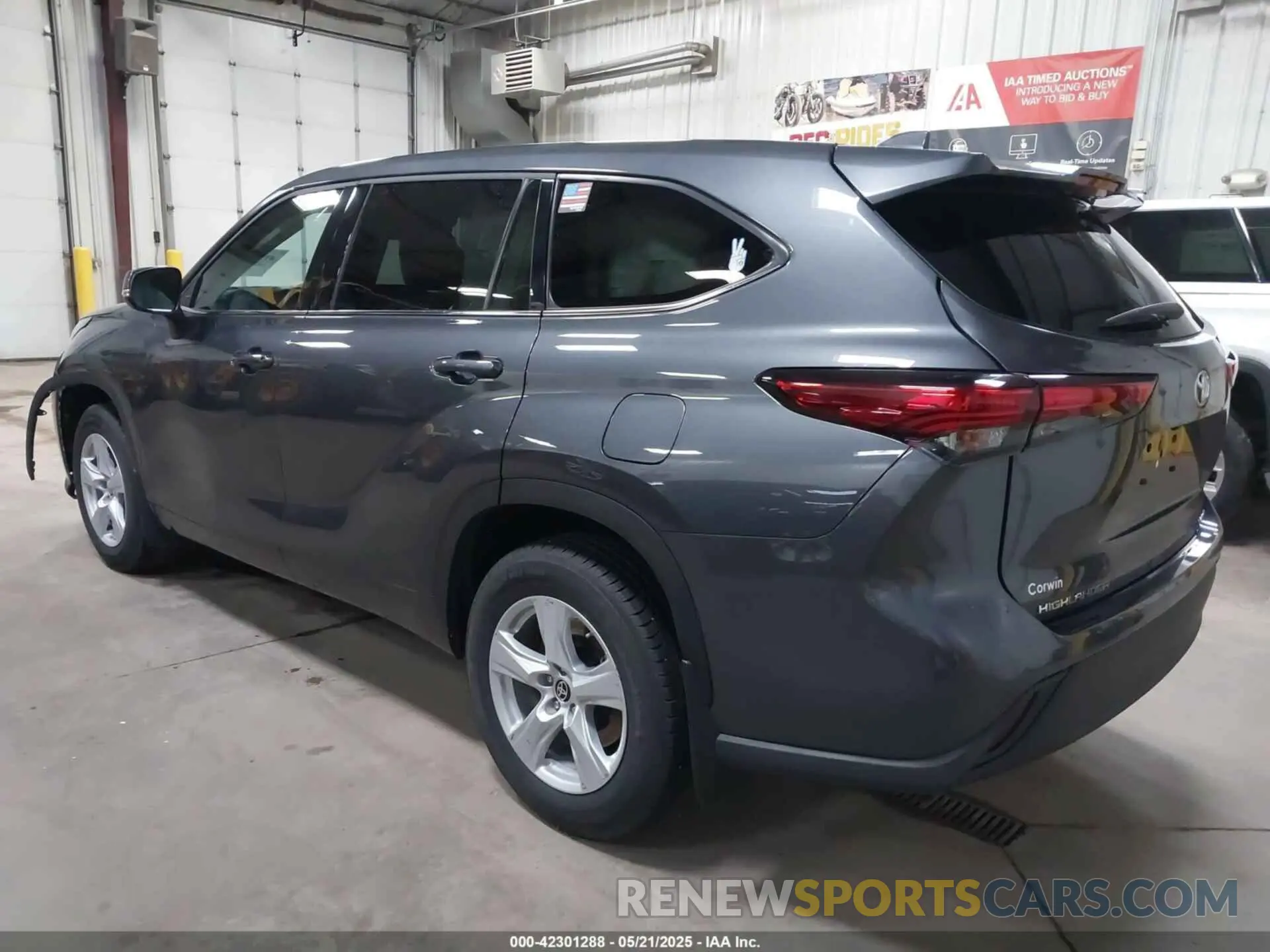 3 Photograph of a damaged car 5TDBZRBH0MS524399 TOYOTA HIGHLANDER 2021