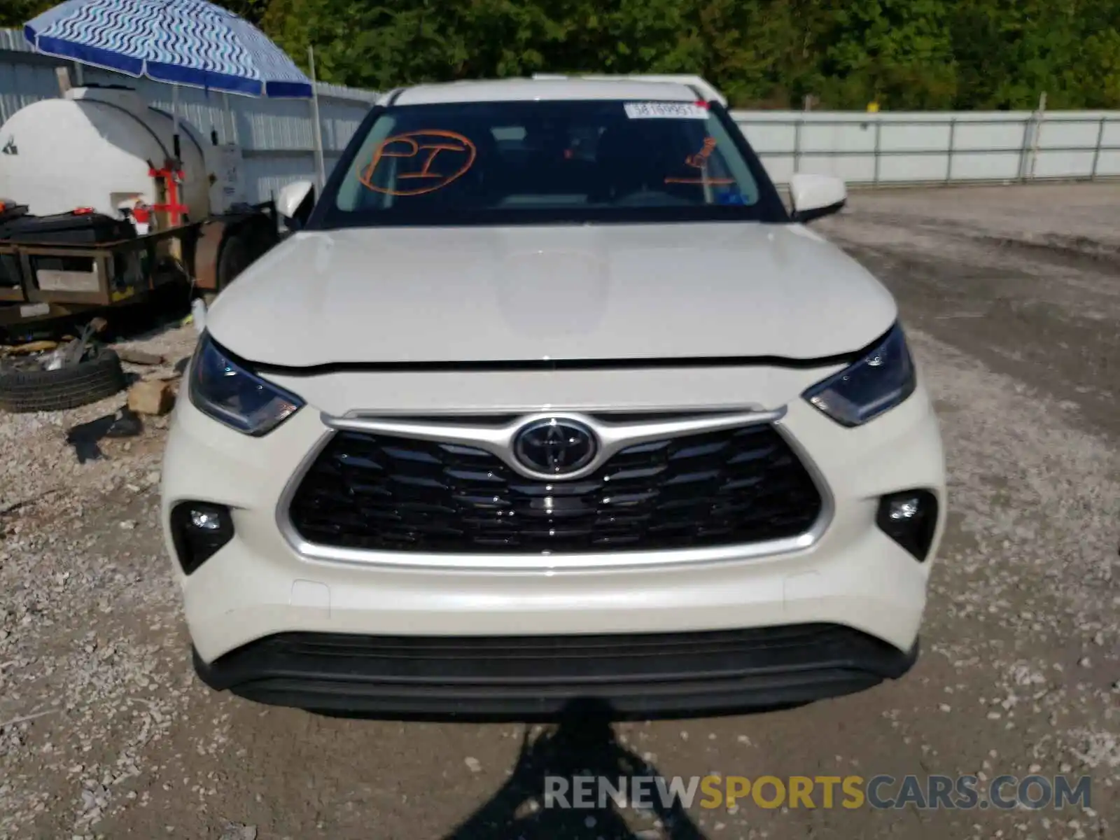 9 Photograph of a damaged car 5TDBZRBH0MS550632 TOYOTA HIGHLANDER 2021