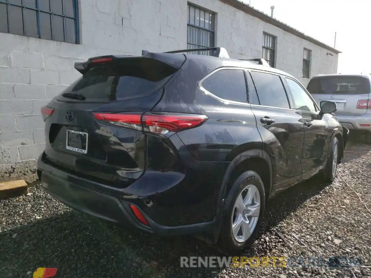 4 Photograph of a damaged car 5TDBZRBH2MS150636 TOYOTA HIGHLANDER 2021