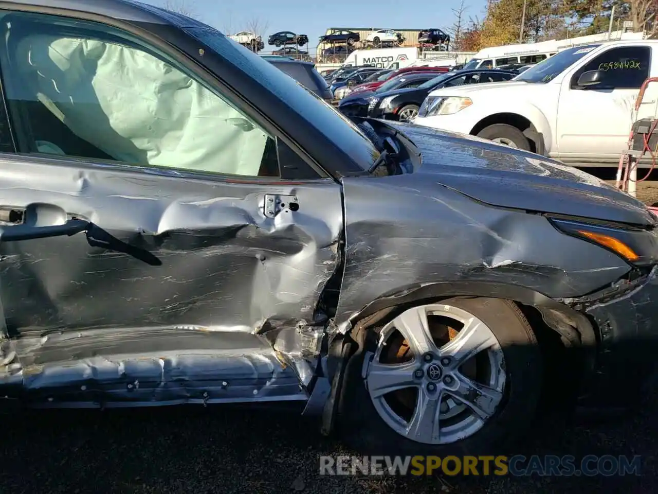 9 Photograph of a damaged car 5TDBZRBH3MS146823 TOYOTA HIGHLANDER 2021