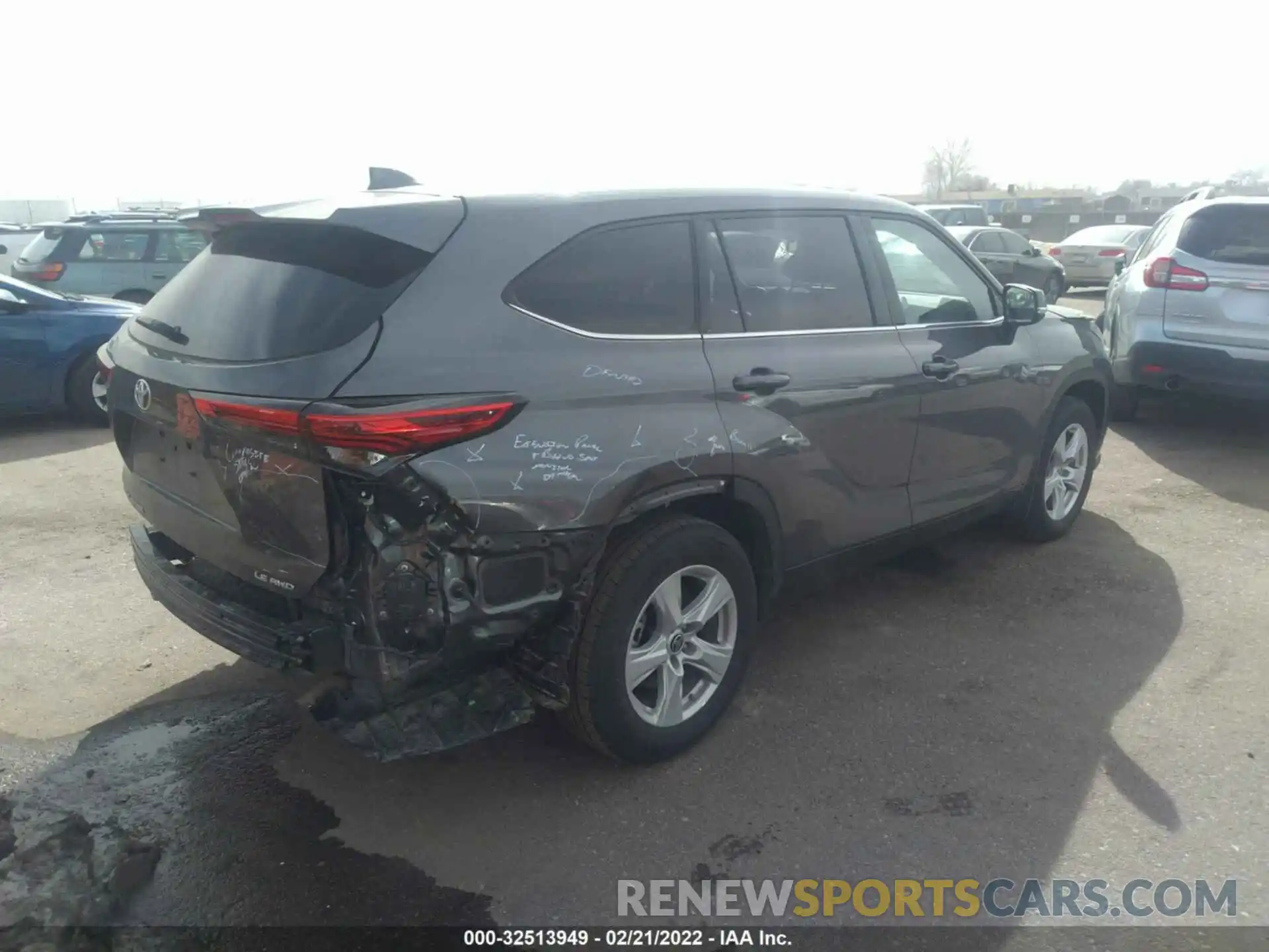 4 Photograph of a damaged car 5TDBZRBH4MS546809 TOYOTA HIGHLANDER 2021