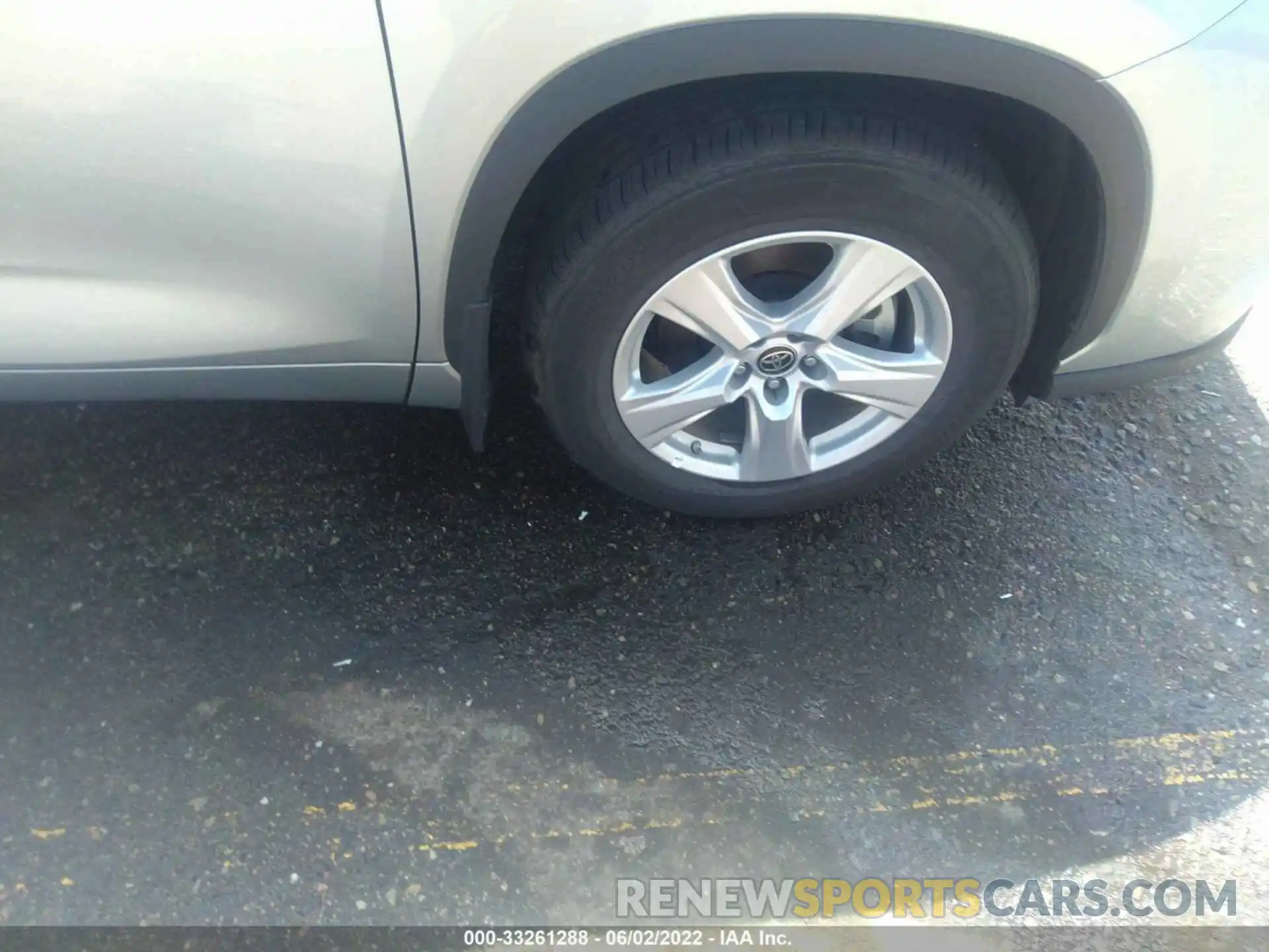 15 Photograph of a damaged car 5TDBZRBH6MS120345 TOYOTA HIGHLANDER 2021