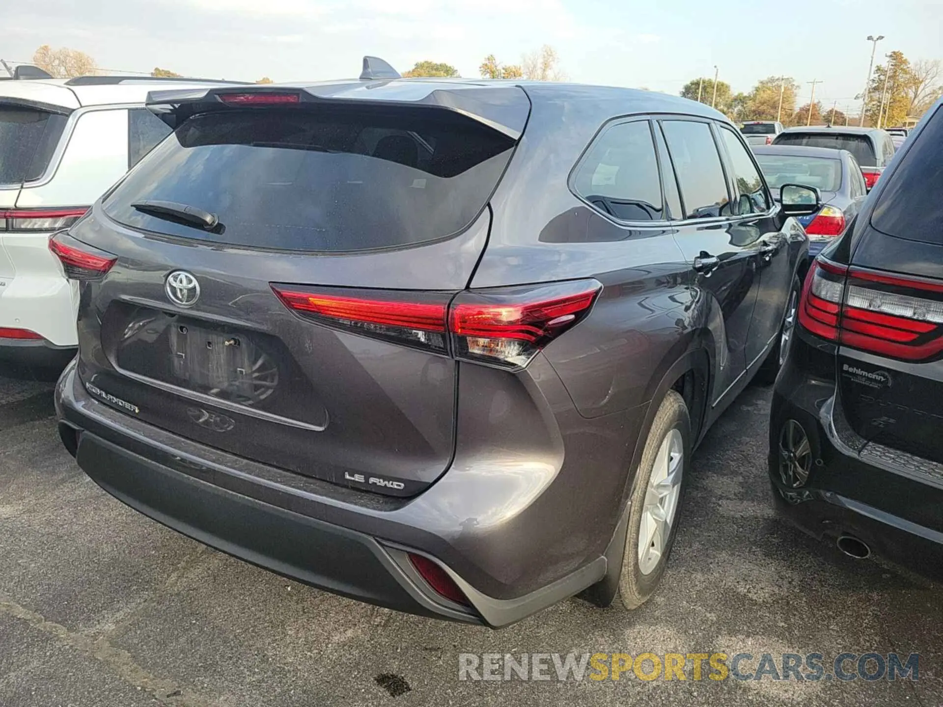 10 Photograph of a damaged car 5TDBZRBH6MS532720 TOYOTA HIGHLANDER 2021