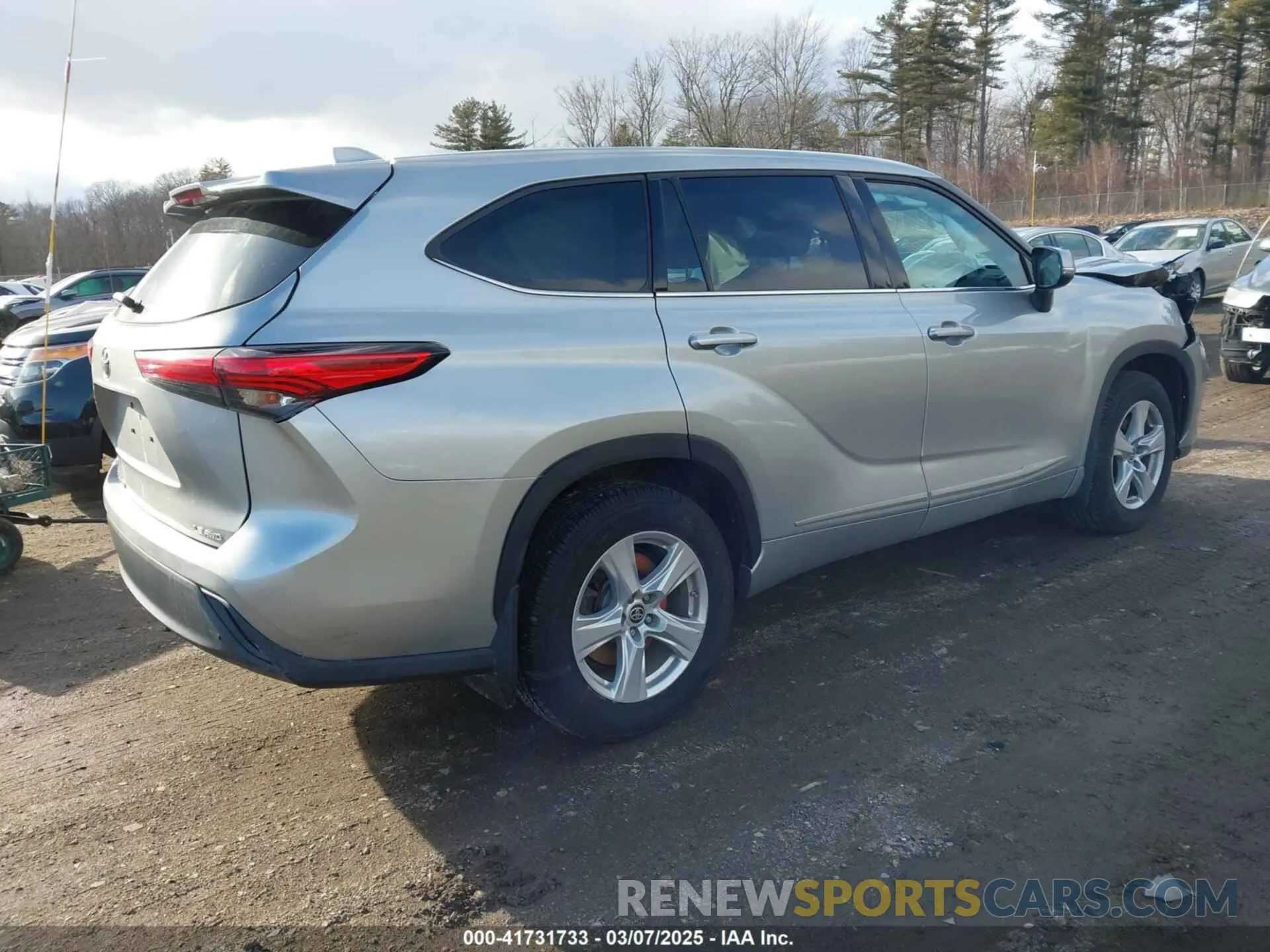 4 Photograph of a damaged car 5TDBZRBH7MS073469 TOYOTA HIGHLANDER 2021