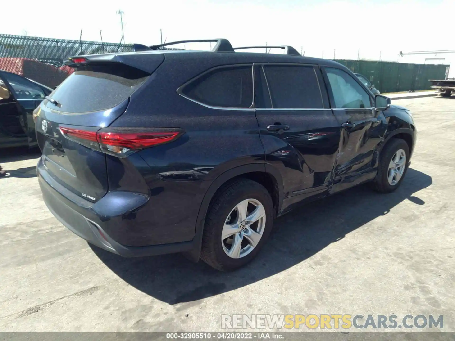 4 Photograph of a damaged car 5TDBZRBH7MS155833 TOYOTA HIGHLANDER 2021